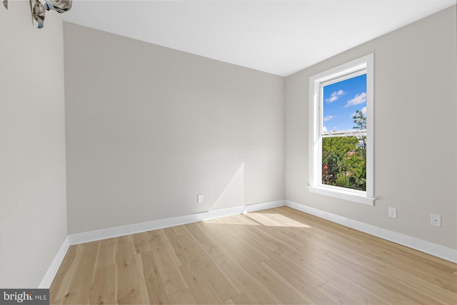 OLDE KENSINGTON - Residential Lease