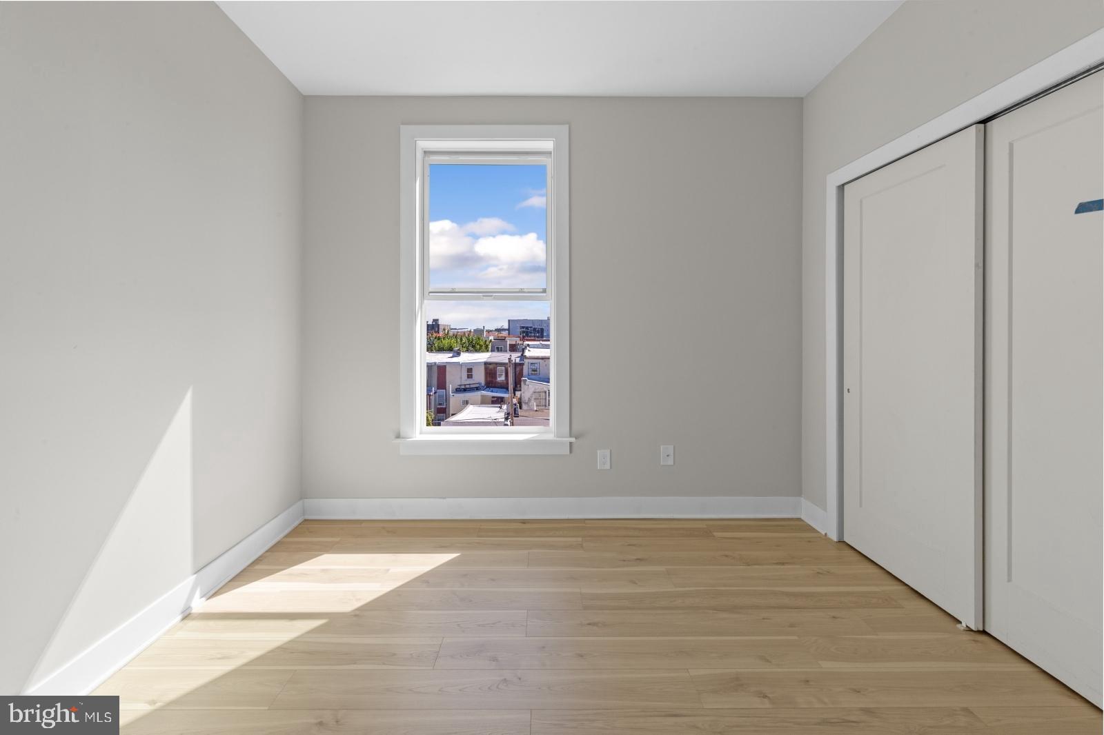 OLDE KENSINGTON - Residential Lease