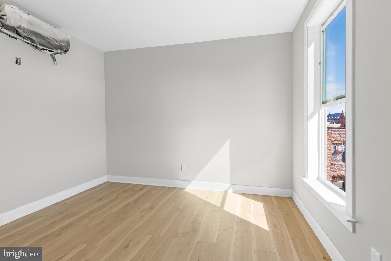 OLDE KENSINGTON - Residential Lease