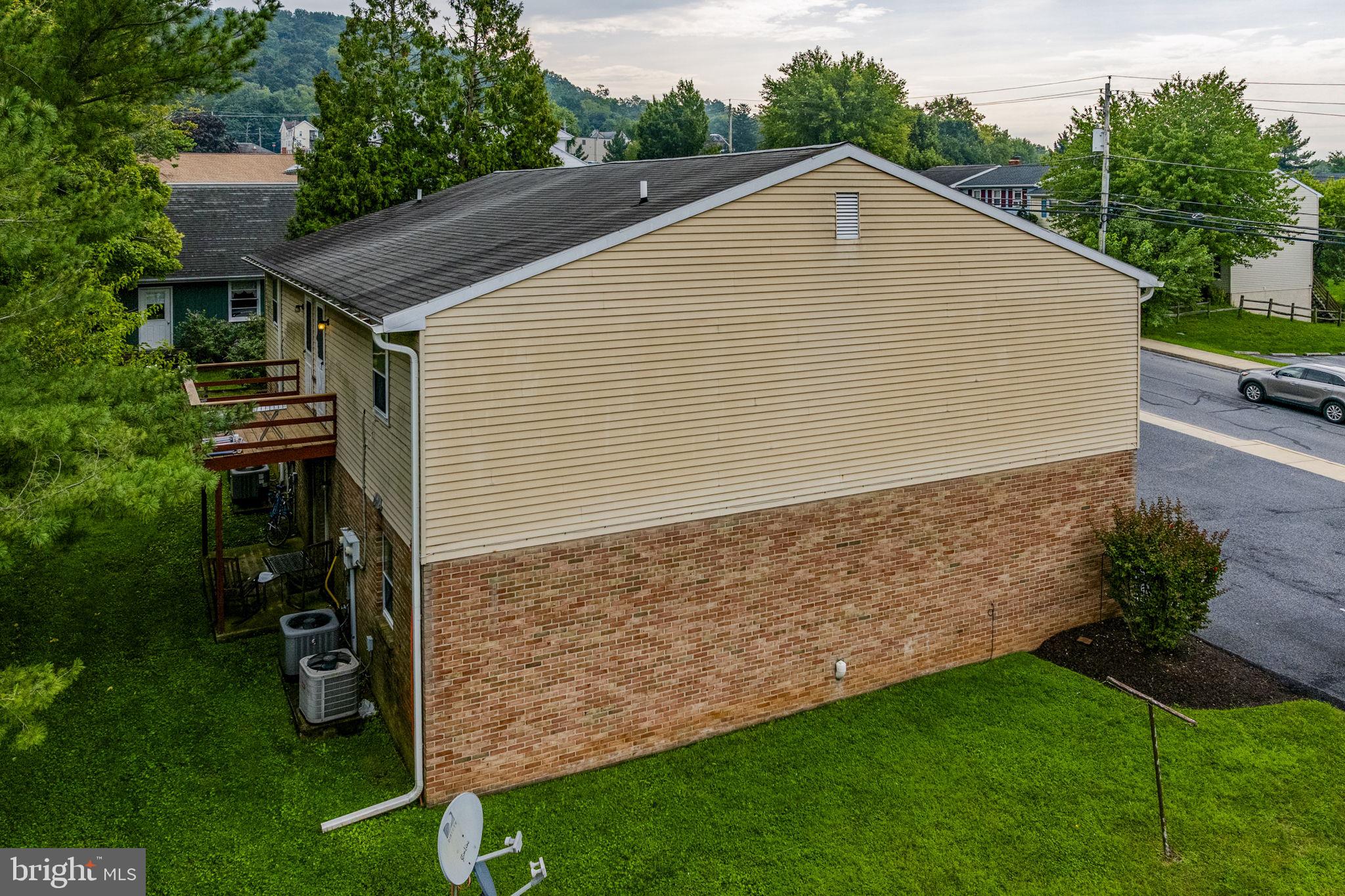 53 AKRON ROAD 59