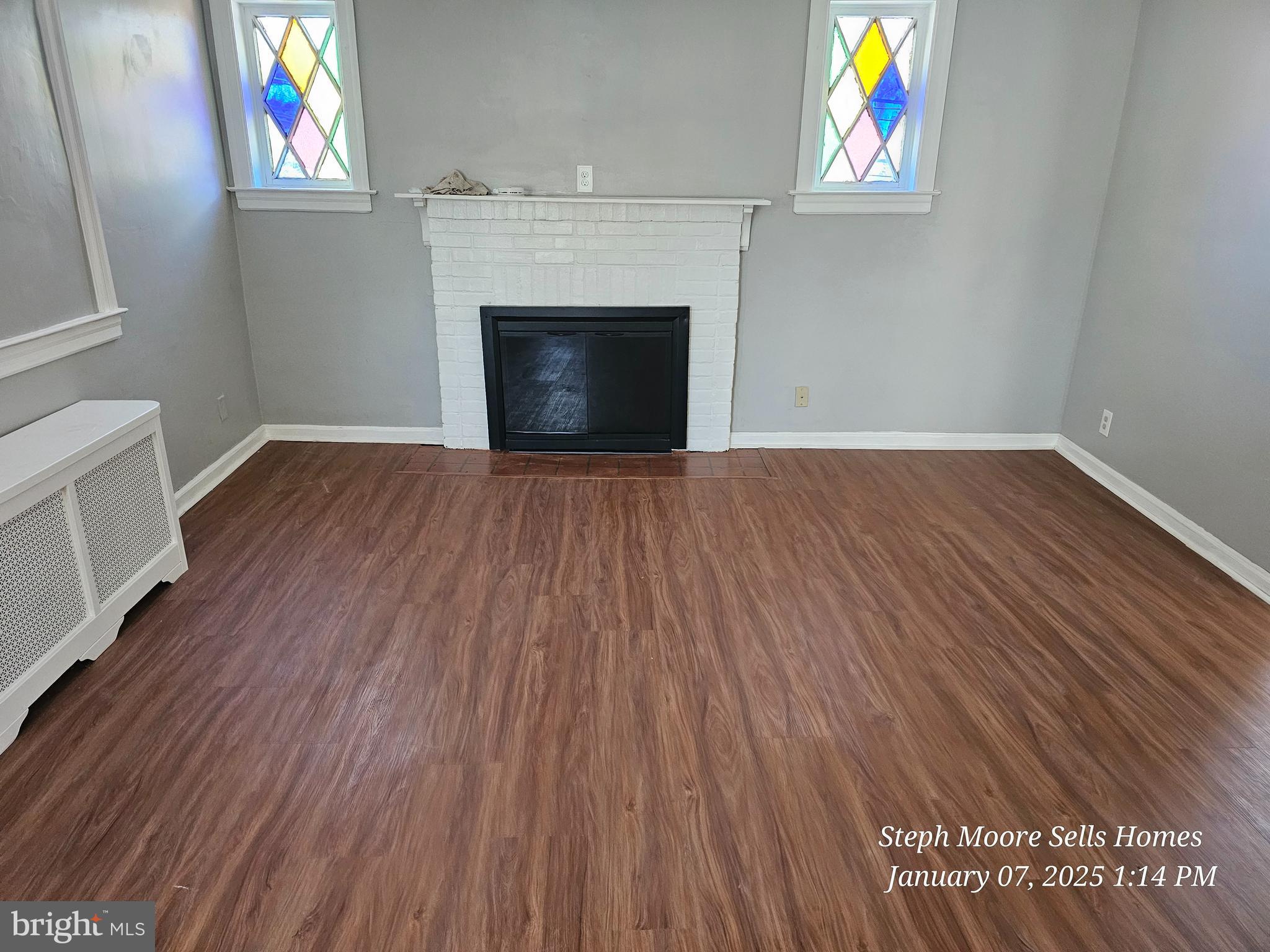 This charming 3 bedroom 1 Bath home is nestled in the heart of Sharon Hill, Pa. This home offers a perfect blend of comfort and convenience. Spacious living area a well maintained interior, ample closet space, beautiful kitchen to entertain friends and family. You'll also find a spacious mudroom/wash room ideal for storing coats, shoes and laundry essentials helps keep things organized.