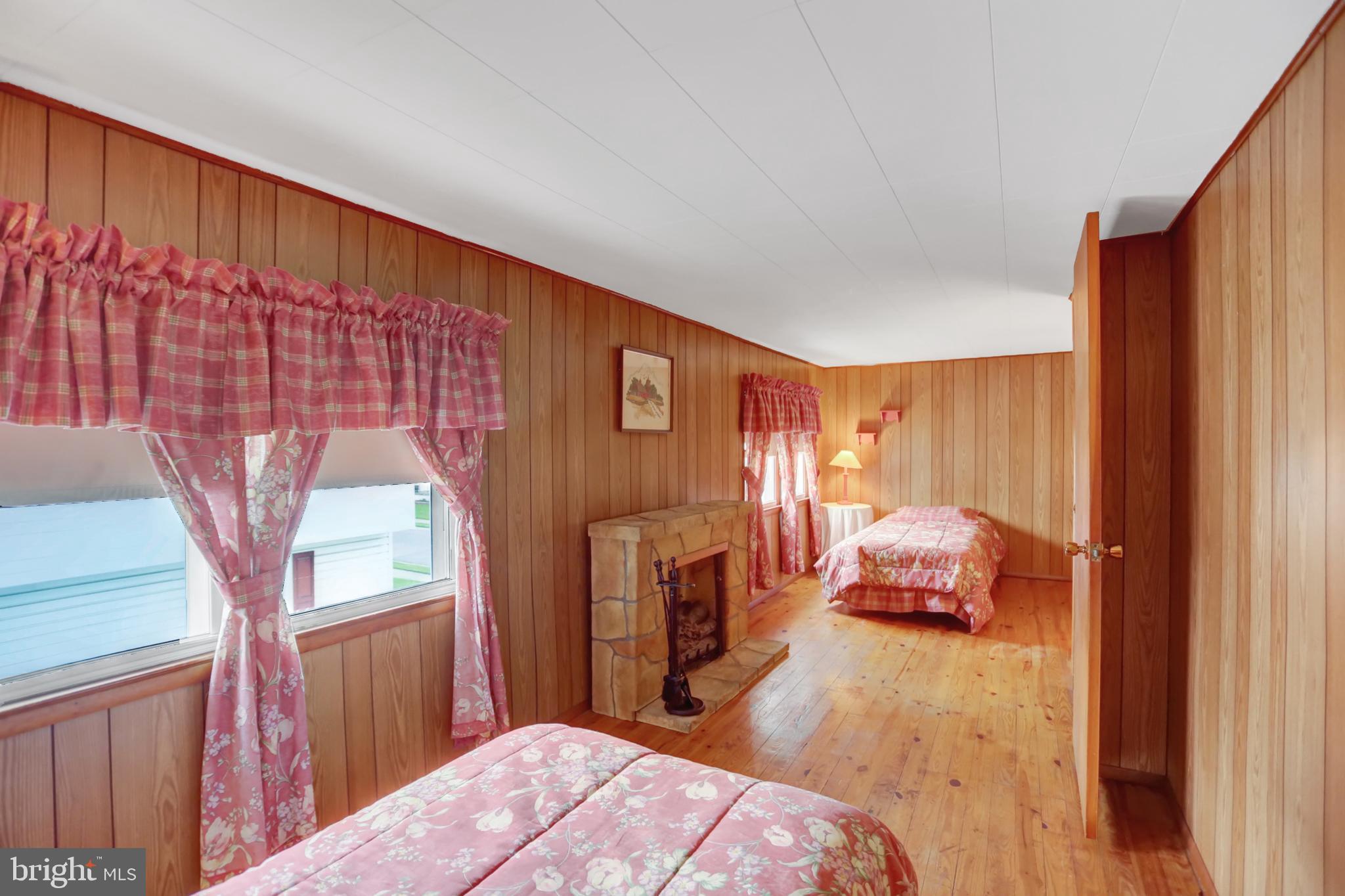 GRAY MANOR - Residential