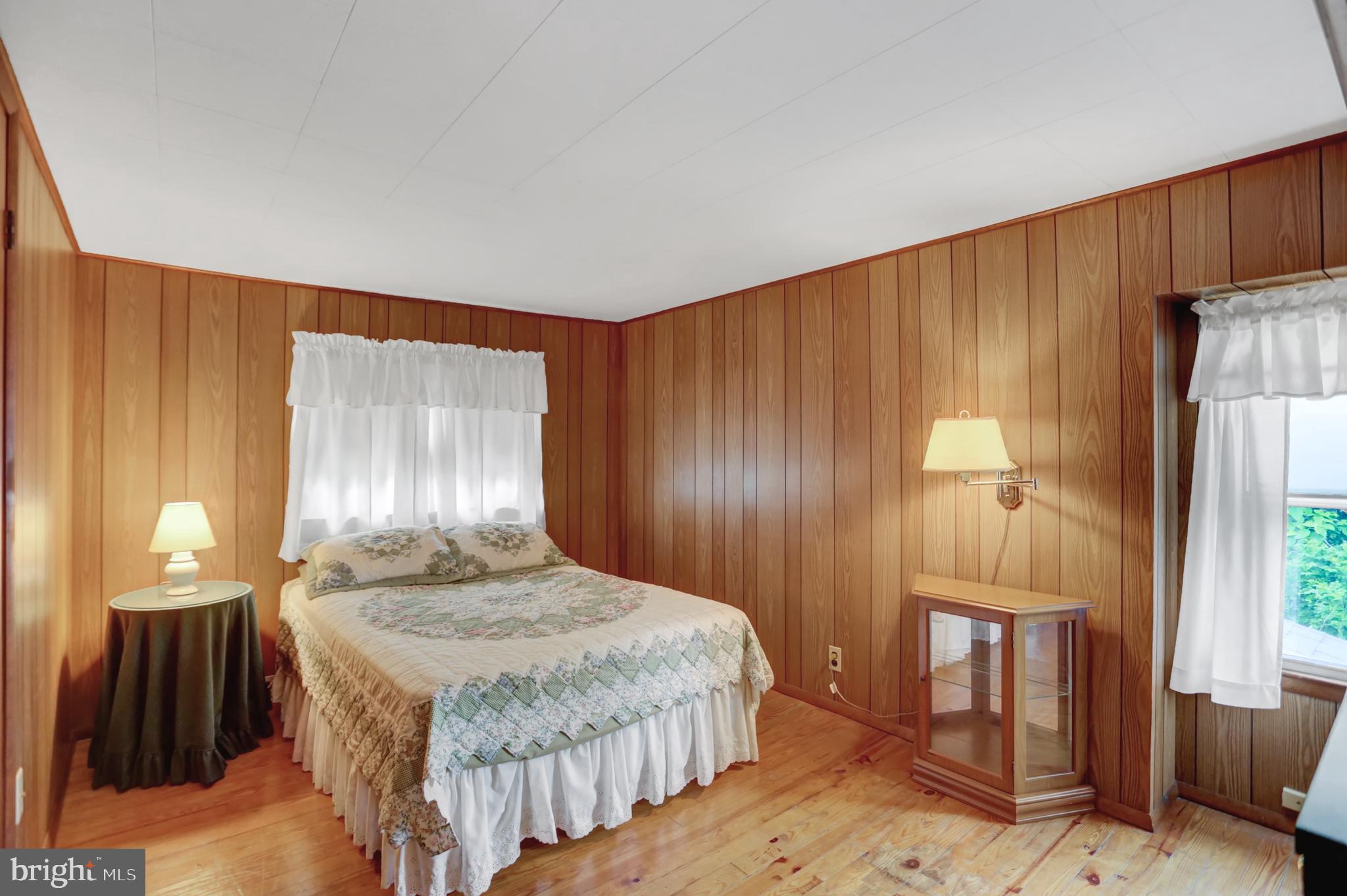 GRAY MANOR - Residential