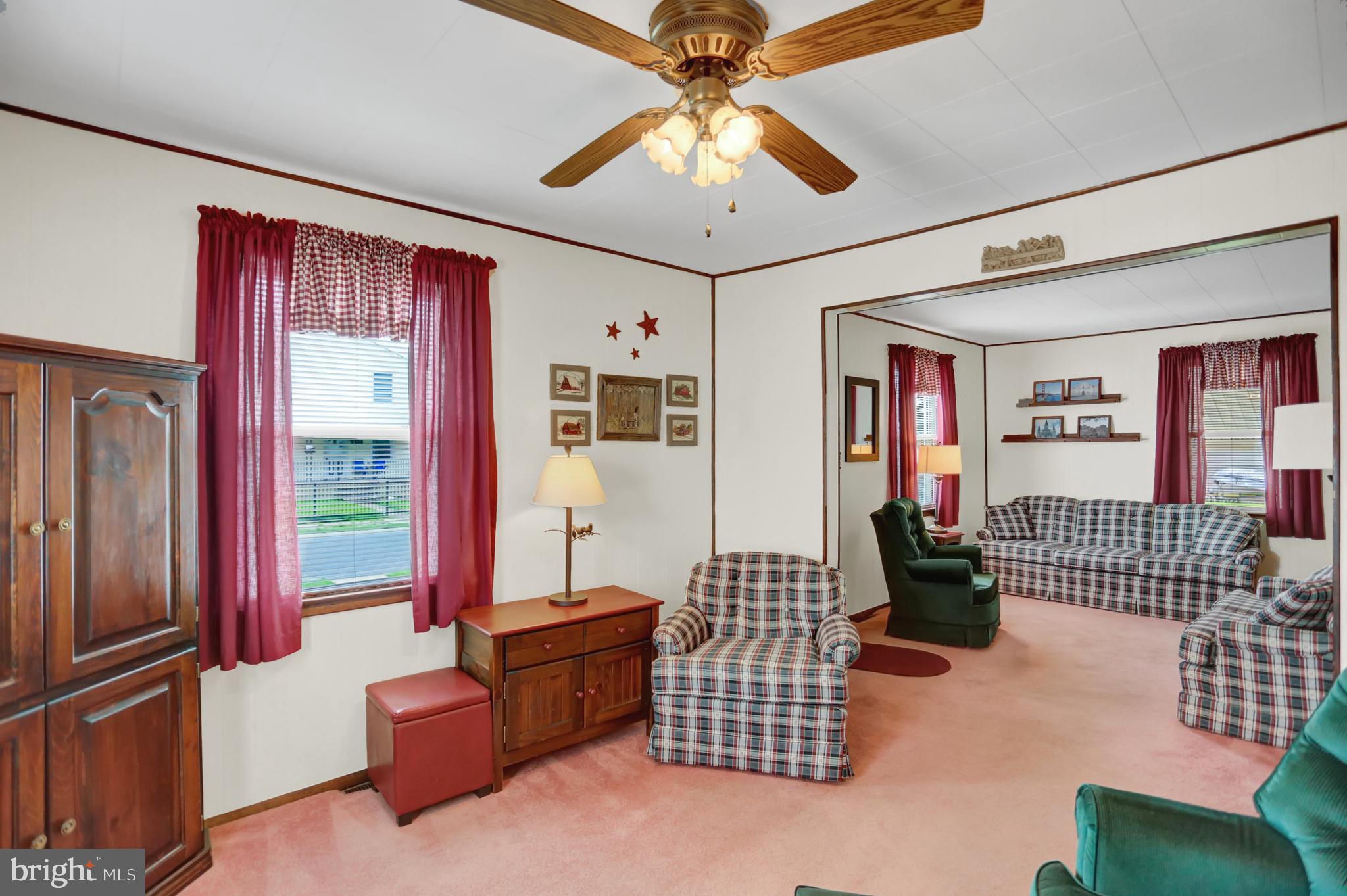 GRAY MANOR - Residential