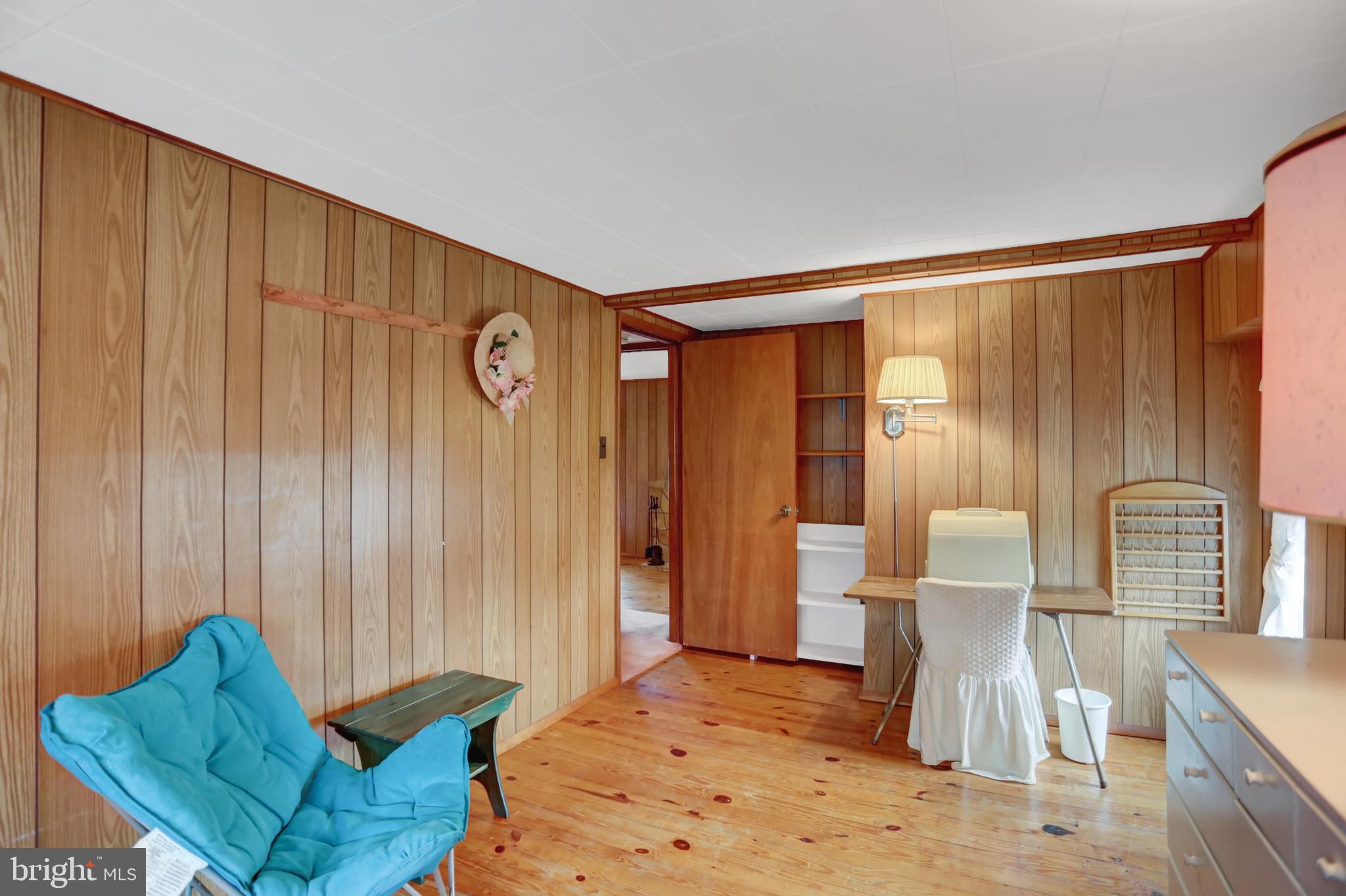 GRAY MANOR - Residential