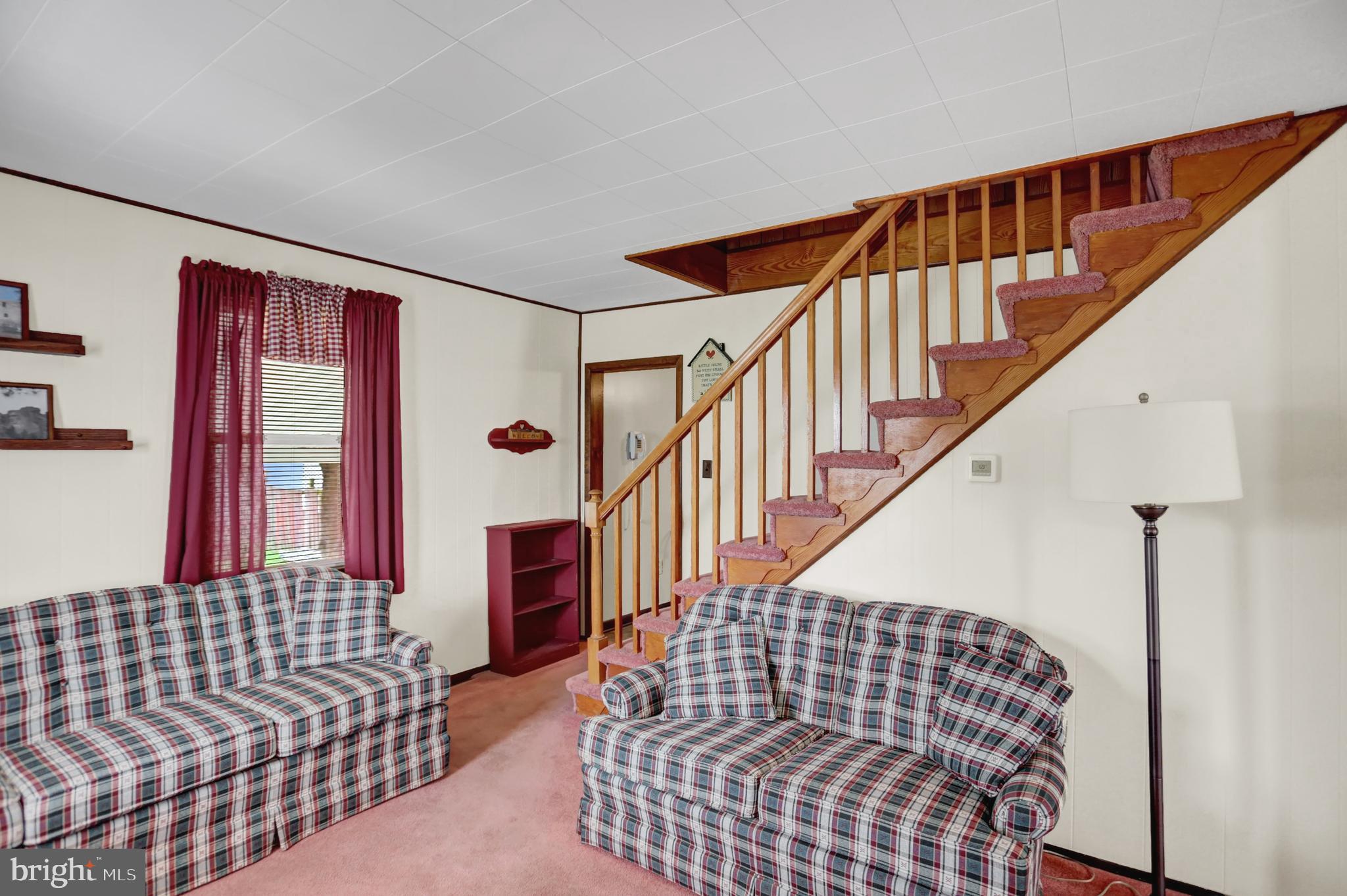 GRAY MANOR - Residential