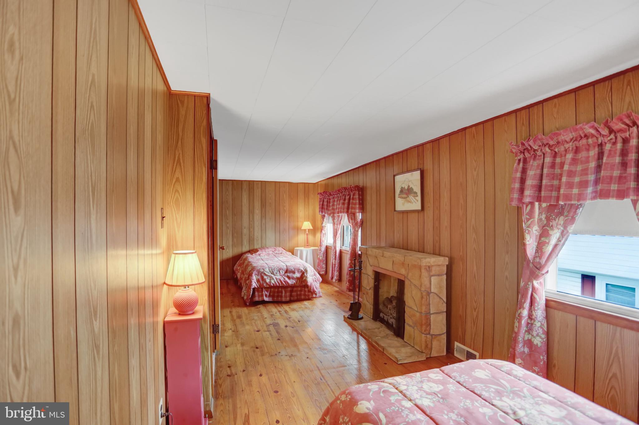 GRAY MANOR - Residential