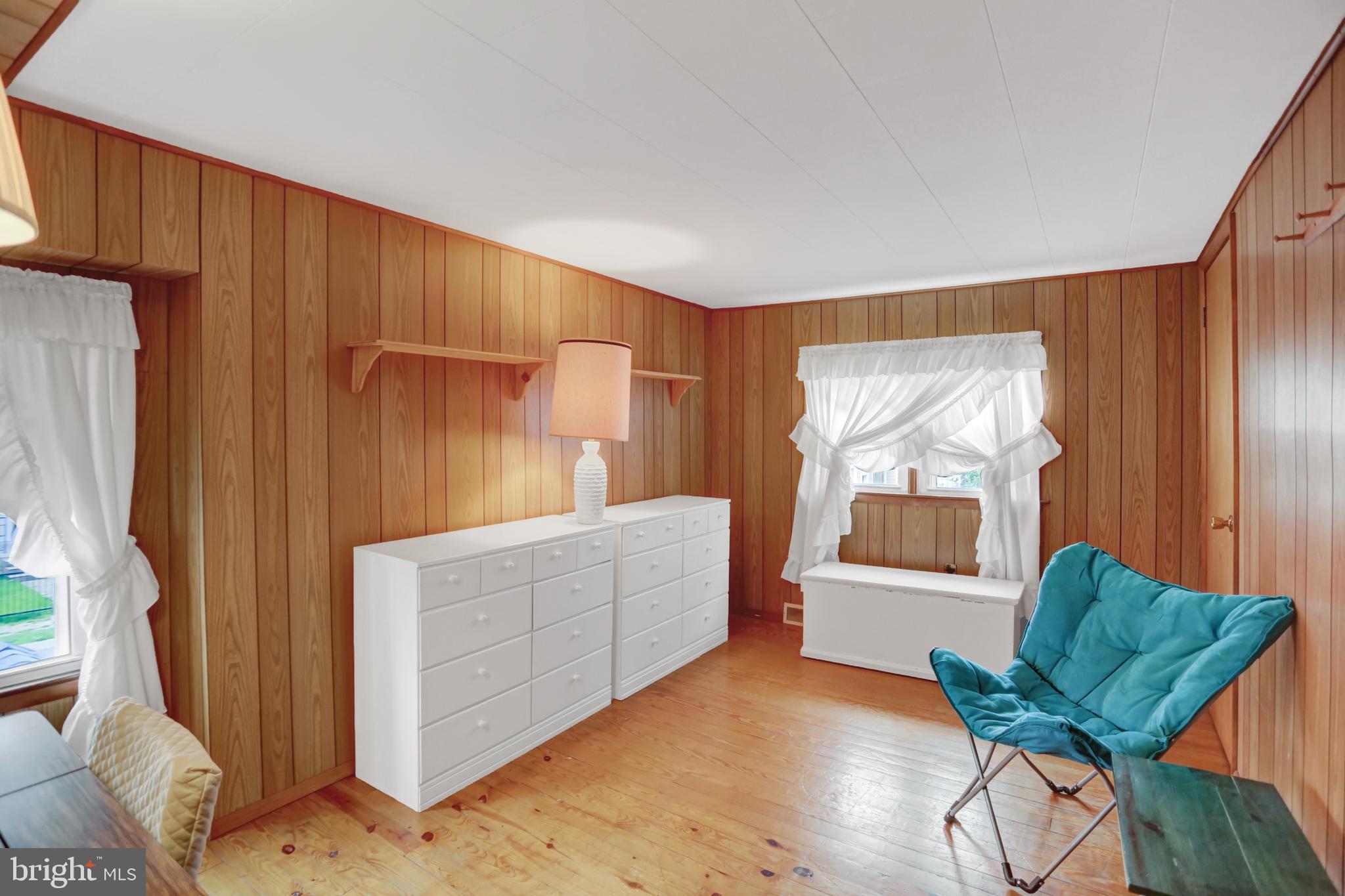 GRAY MANOR - Residential