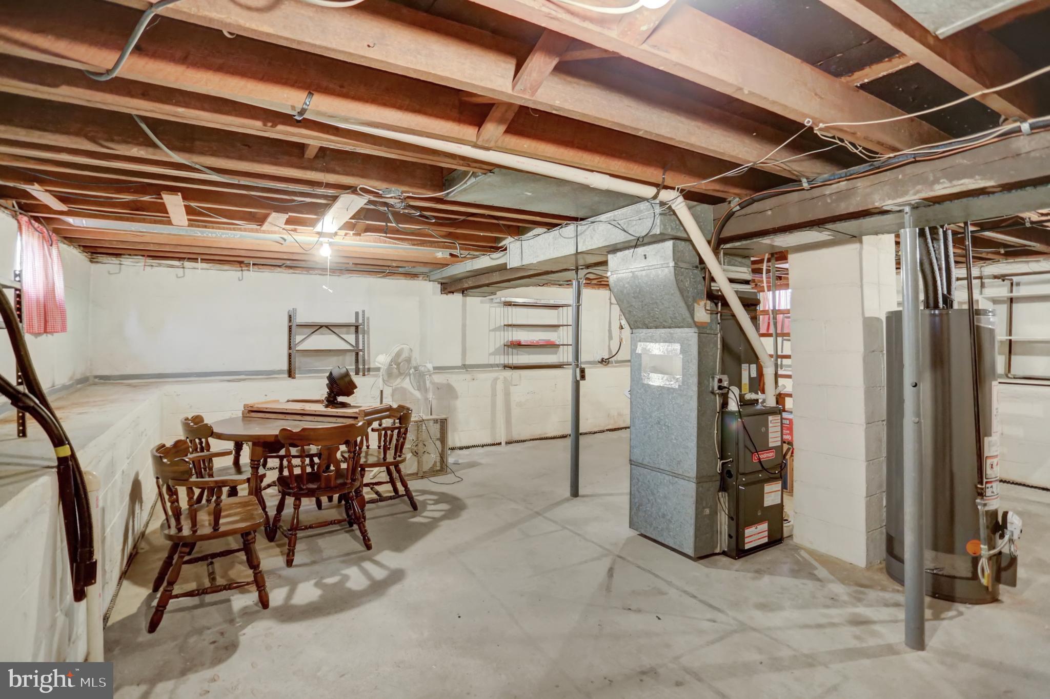 GRAY MANOR - Residential