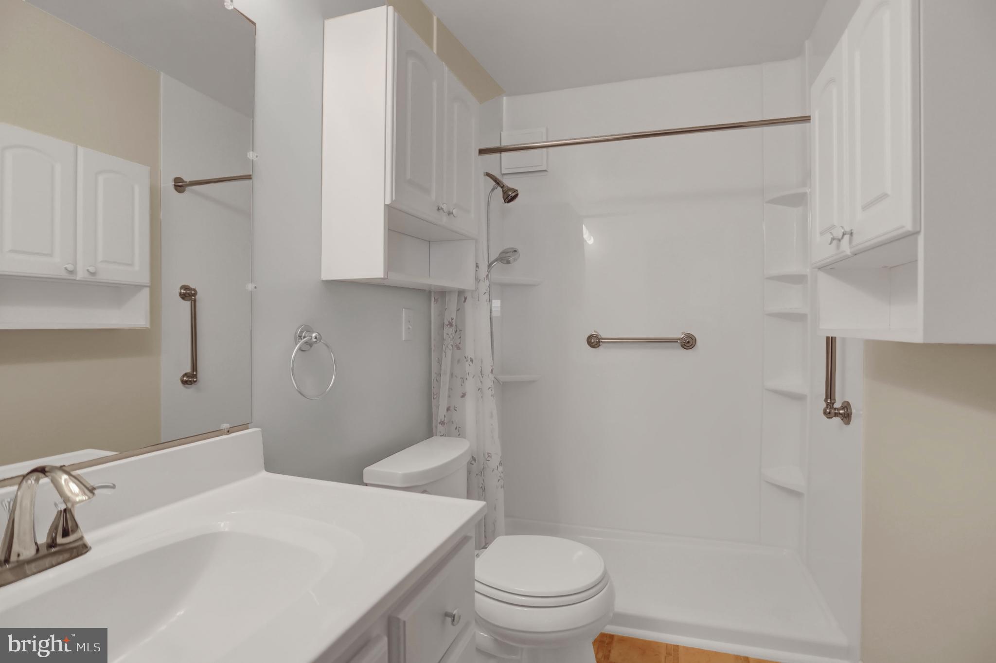 GRAY MANOR - Residential