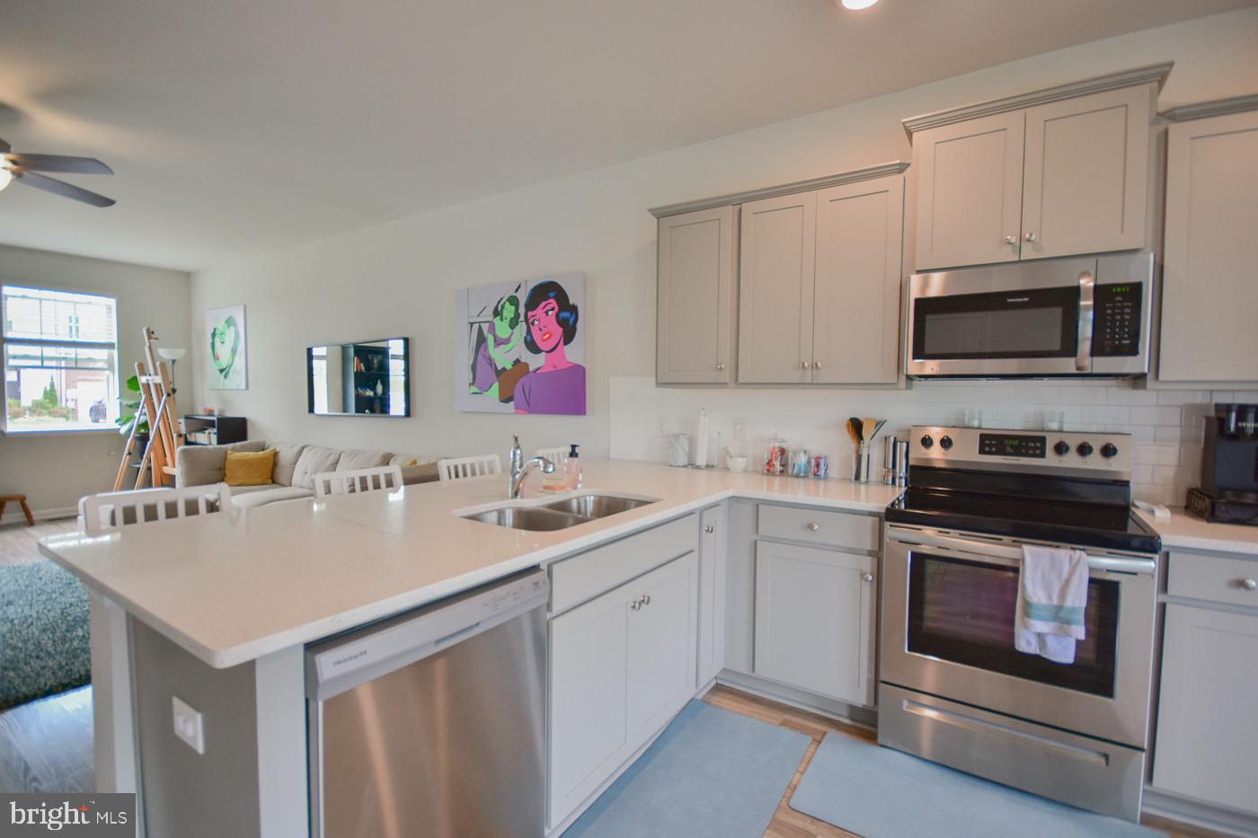 BERKELEY RIDGE - Residential