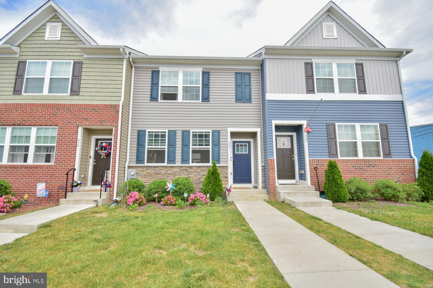 BERKELEY RIDGE - Residential