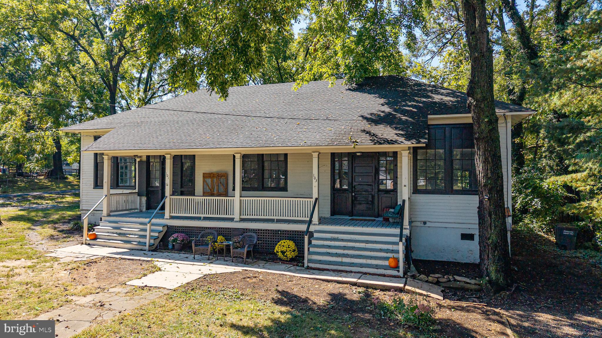 101, 103 W MAIN STREET W