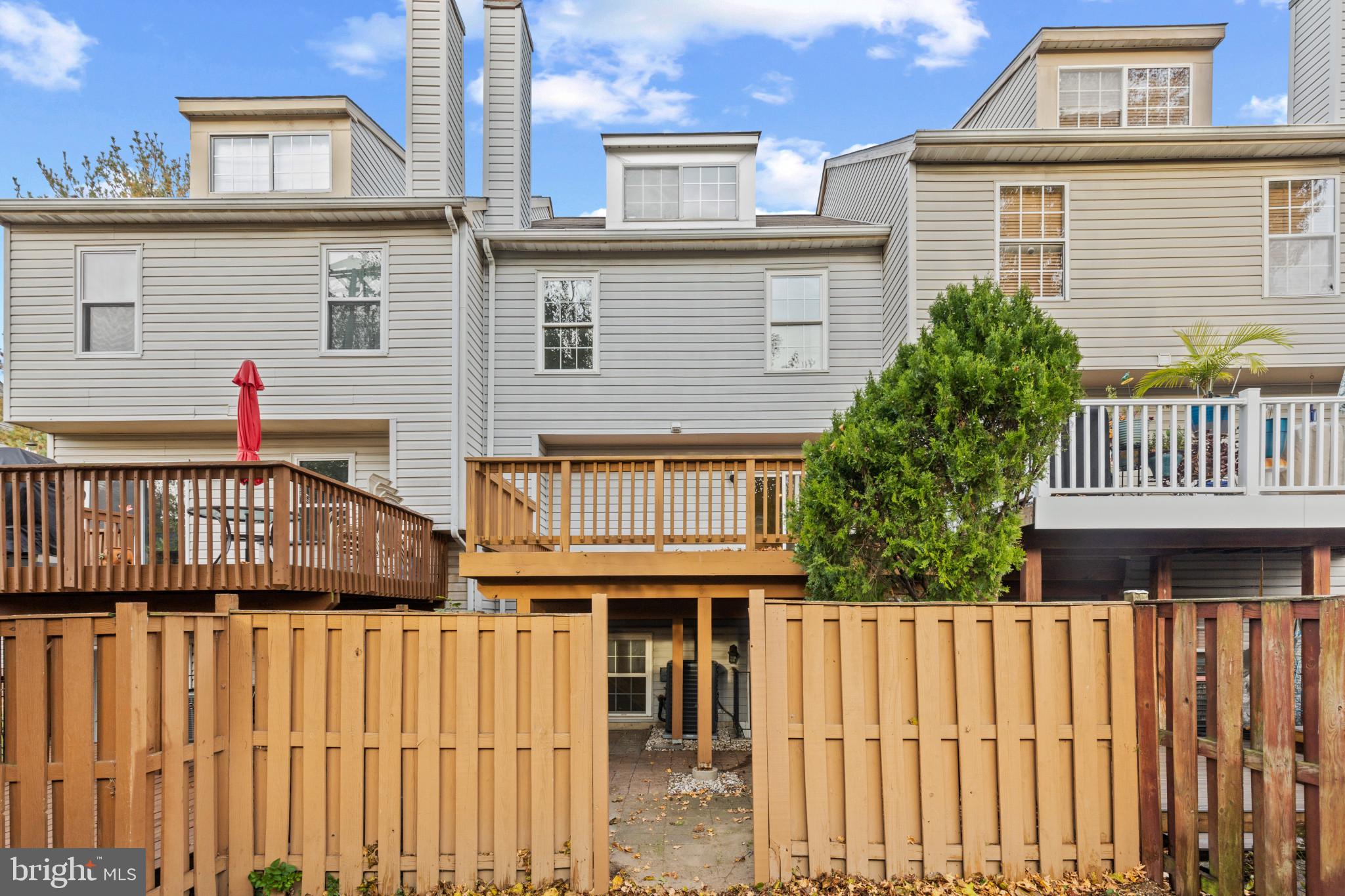 STONEY BEACH - Residential