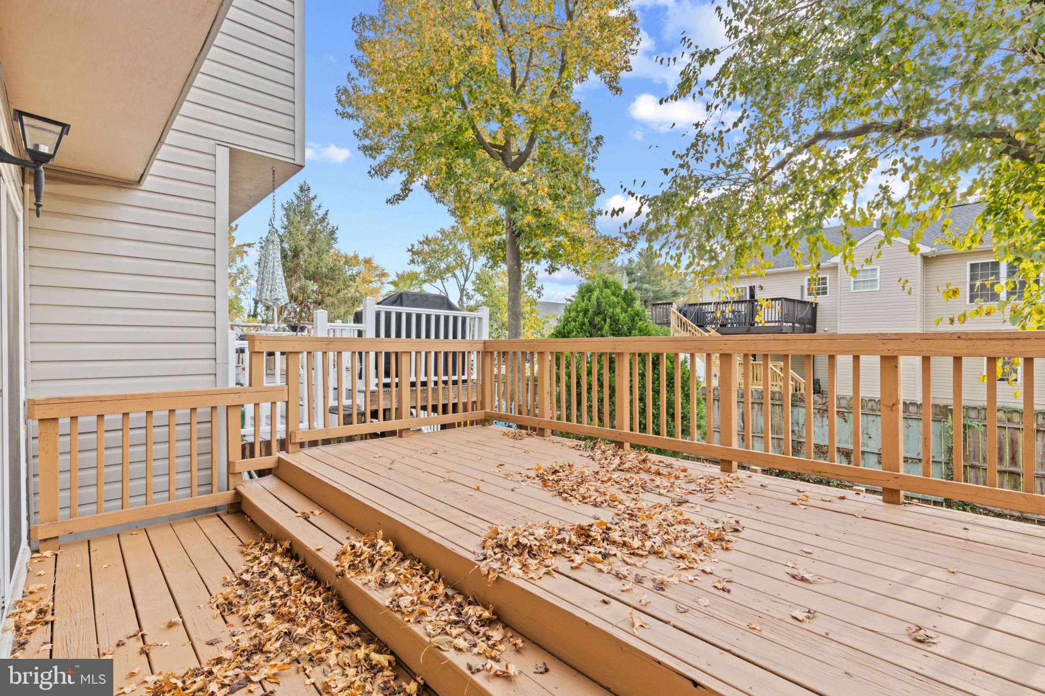 STONEY BEACH - Residential