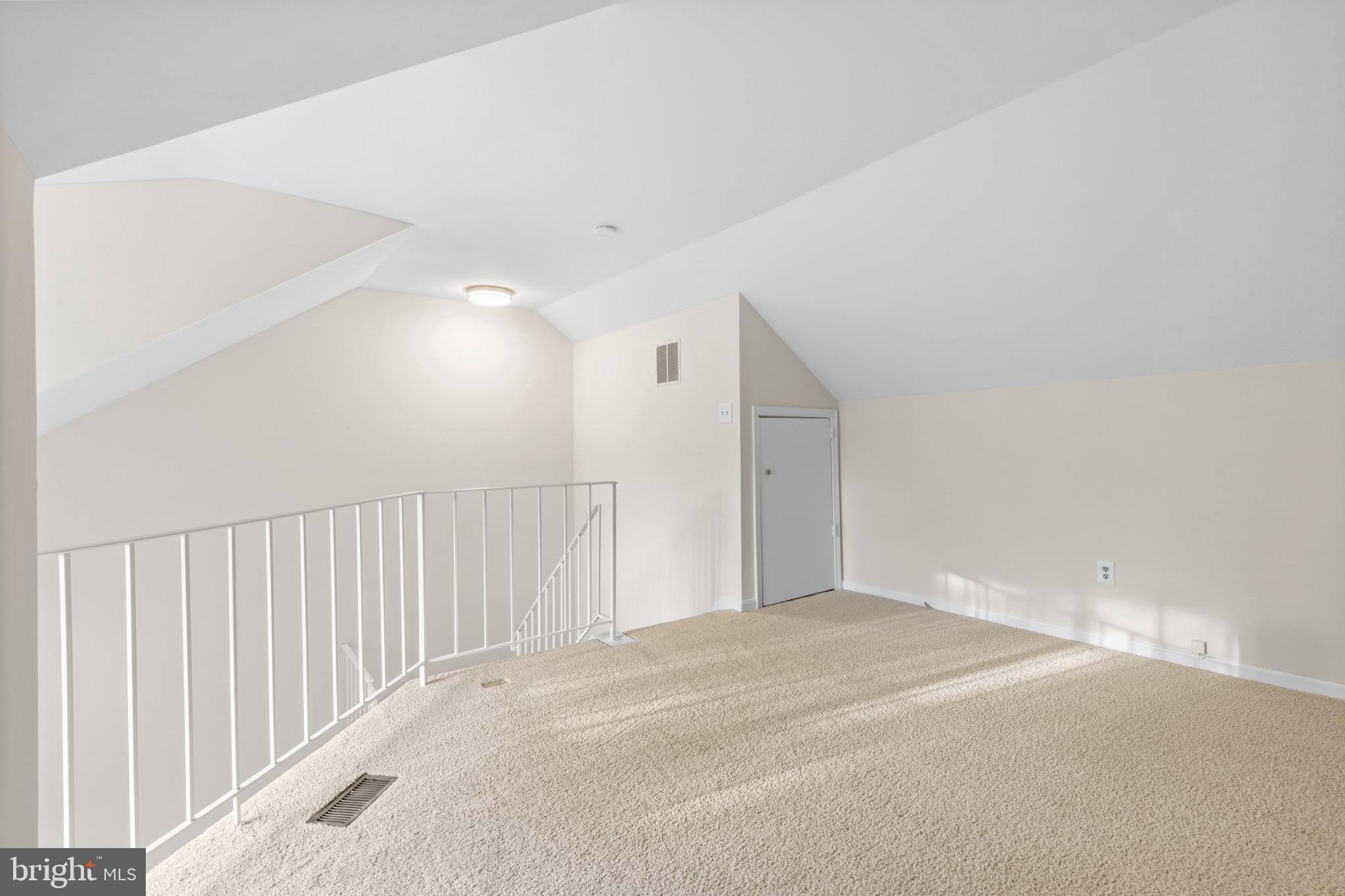 STONEY BEACH - Residential