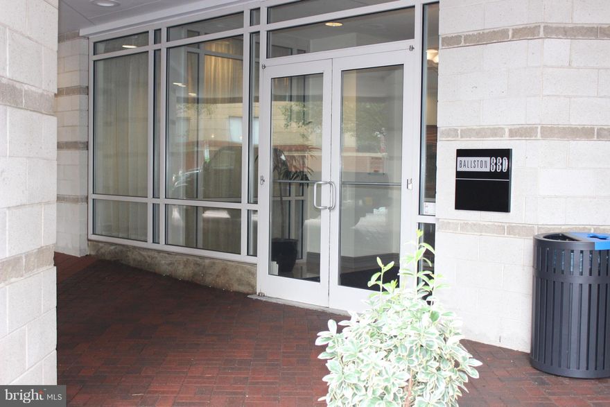 Well maintained and furnished 1 Bedroom, 1 bath condo in Ballston 880 with tons of natural light, hardwood floors and gourmet kitchen! Washer/dryer in unit. Building in the process of having all new paint and carpet installed. Walking distance to 2 metro stops.