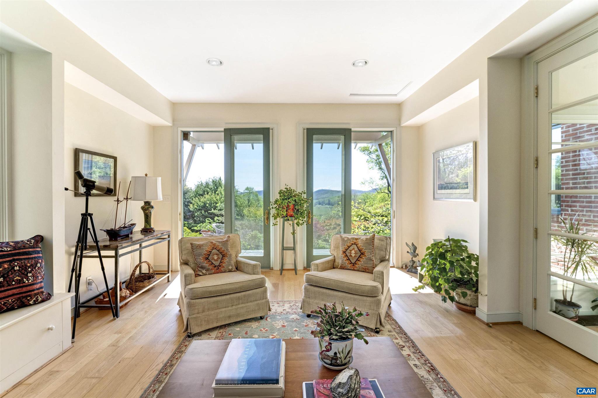 BUNDORAN FARM - Residential