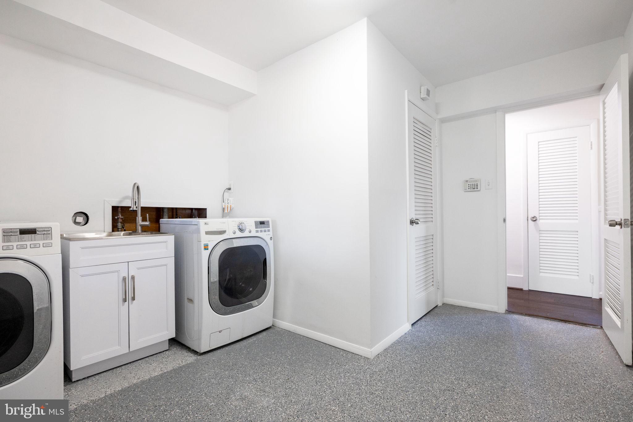 FOREST HILLS OF FAIRFAX - Residential