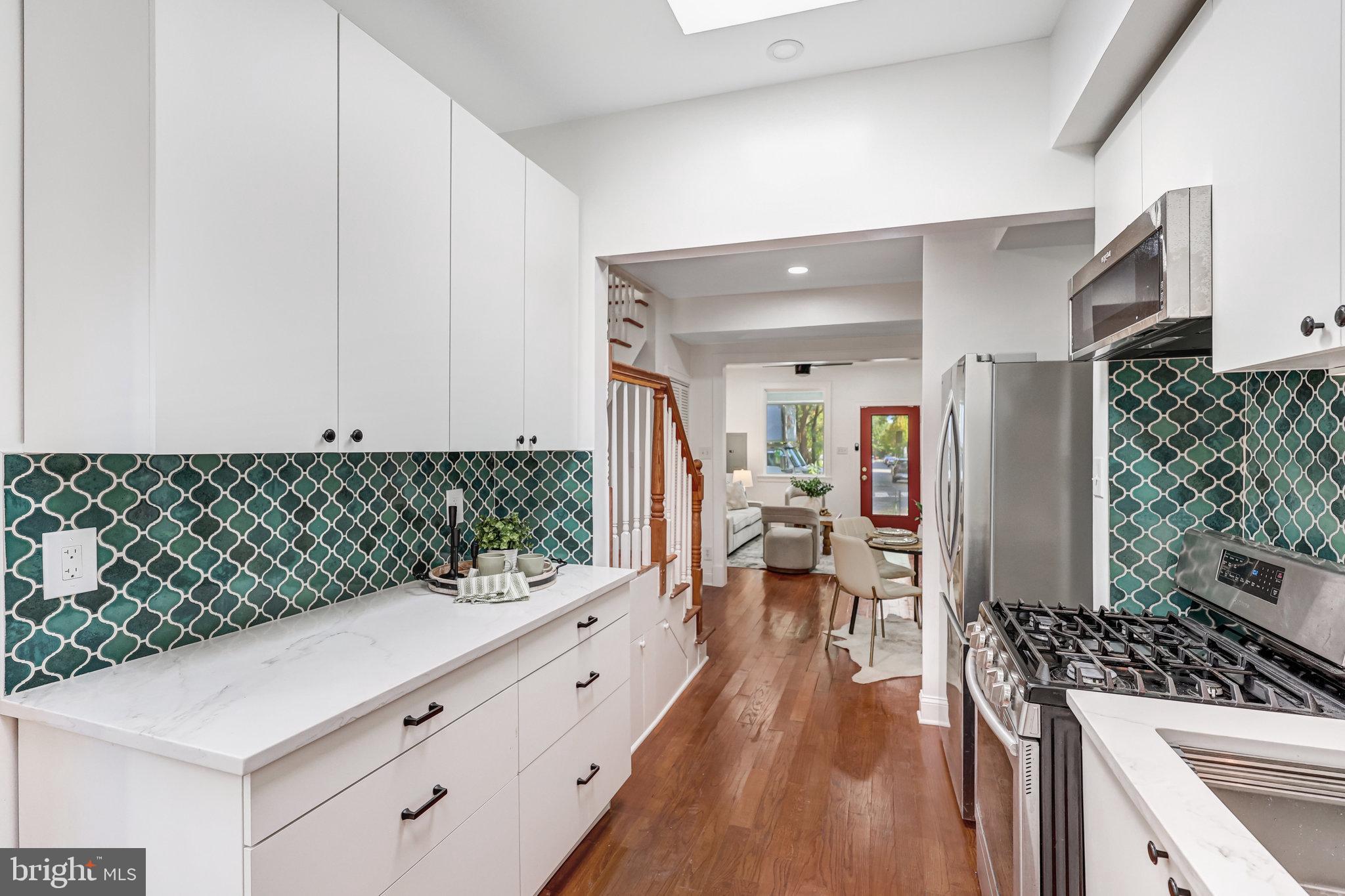 1113 HOLBROOK TERRACE NE