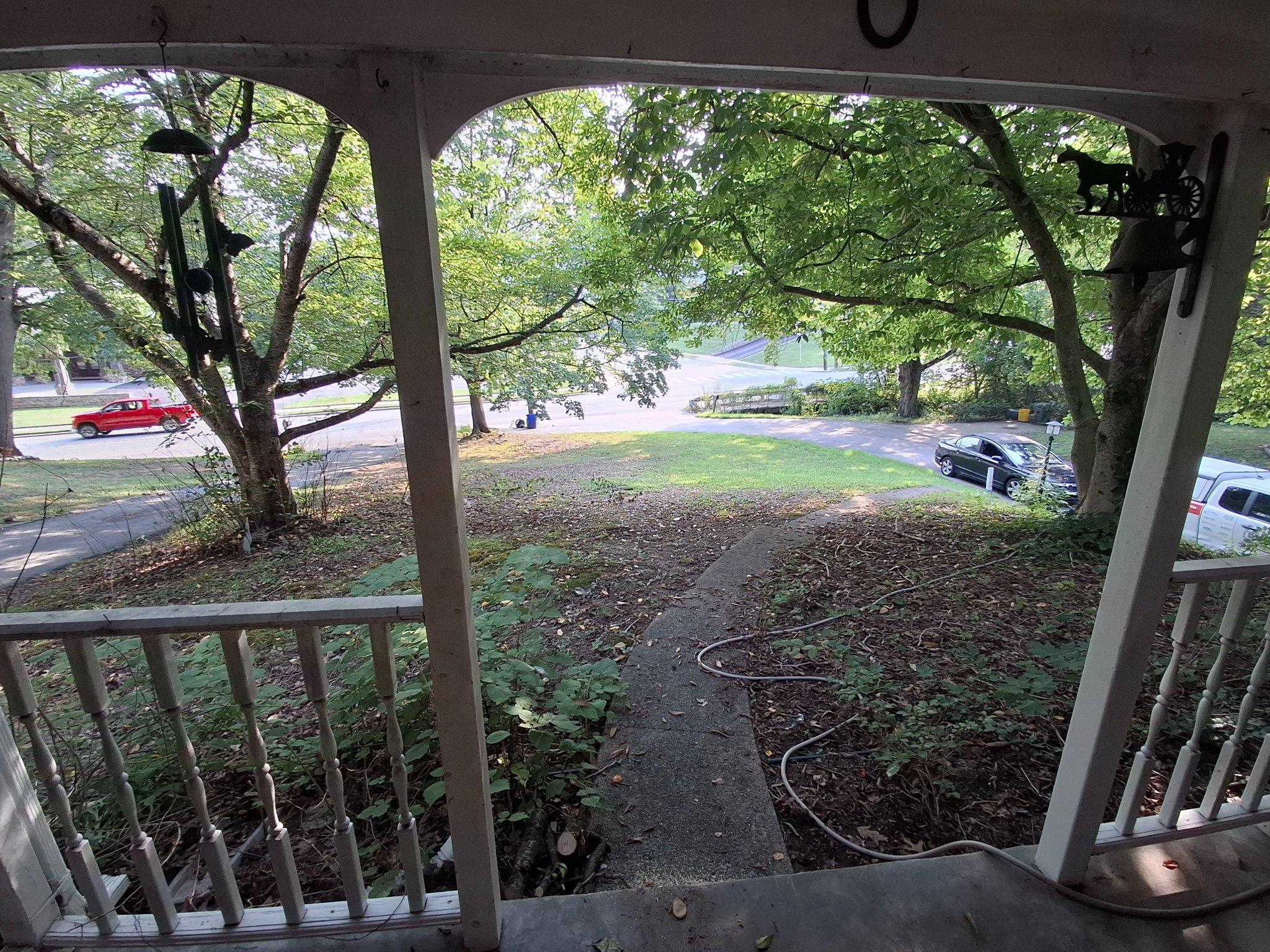 521 WOODLAND AVENUE