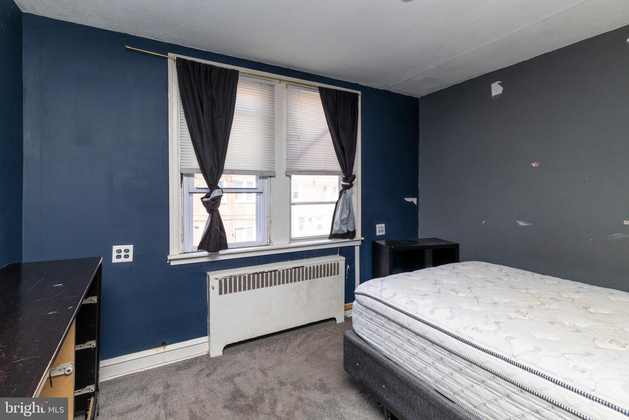 ROXBOROUGH - Residential