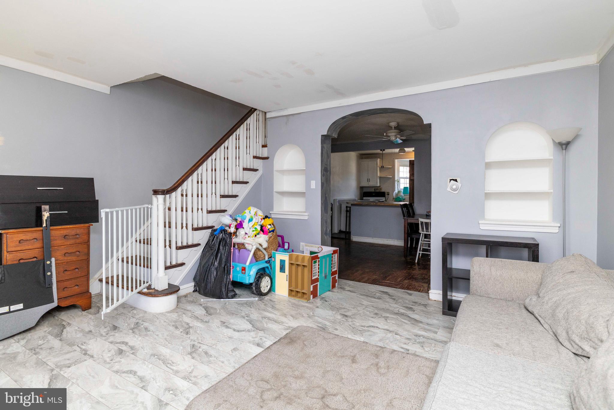 ROXBOROUGH - Residential