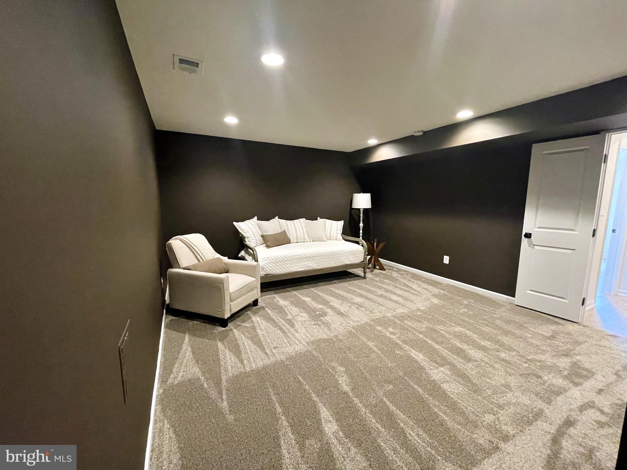 MARBURY - Residential