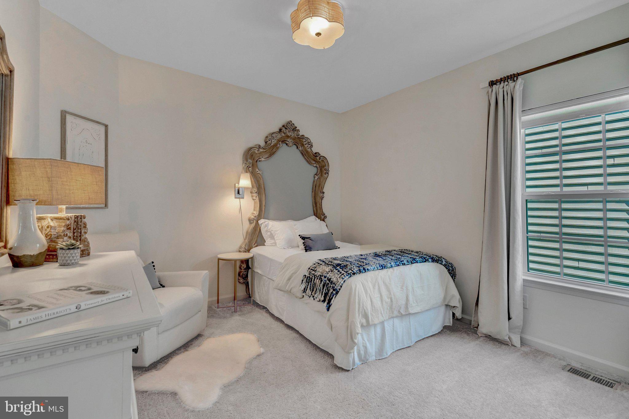 MARBURY - Residential