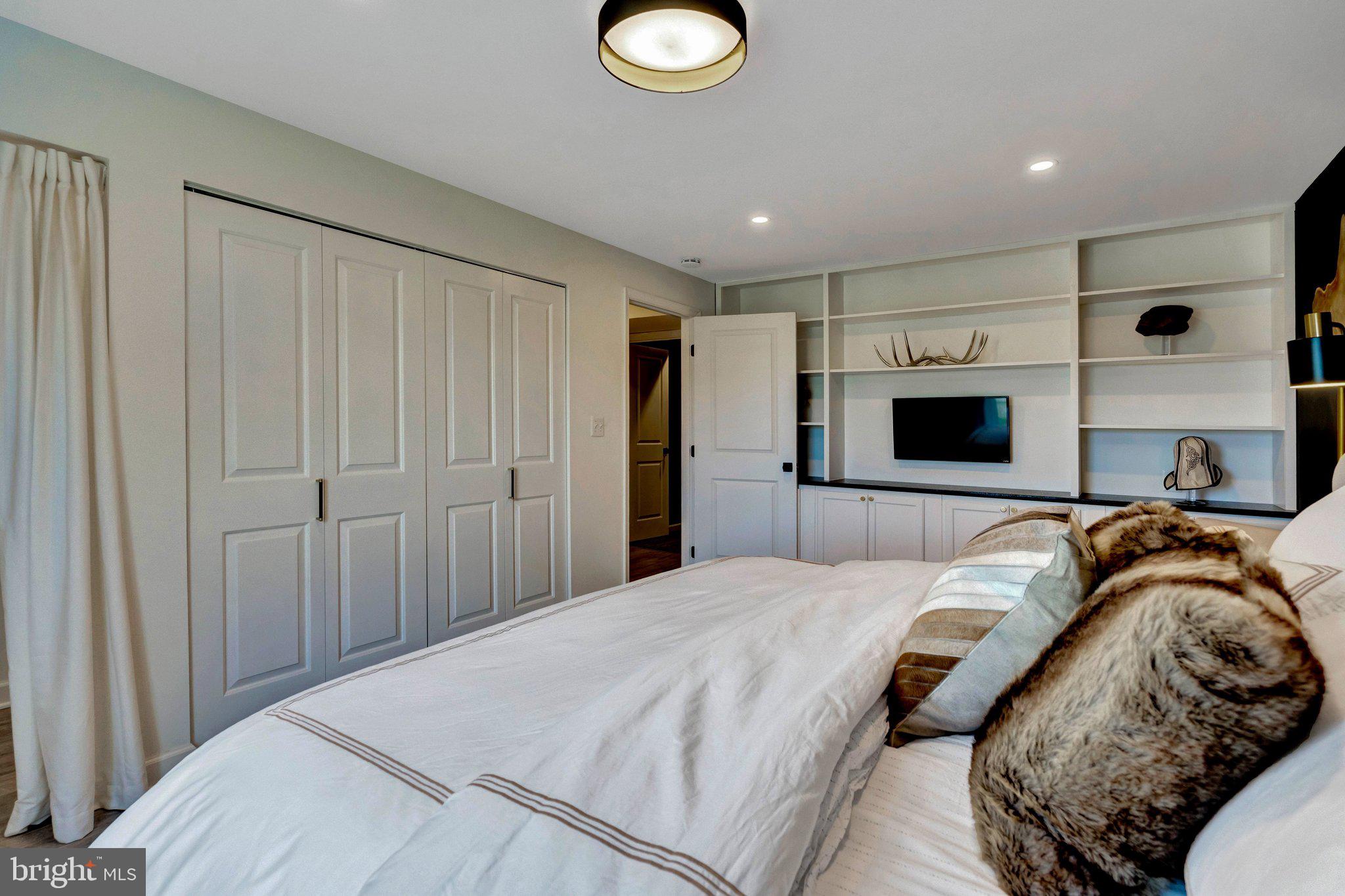 MARBURY - Residential