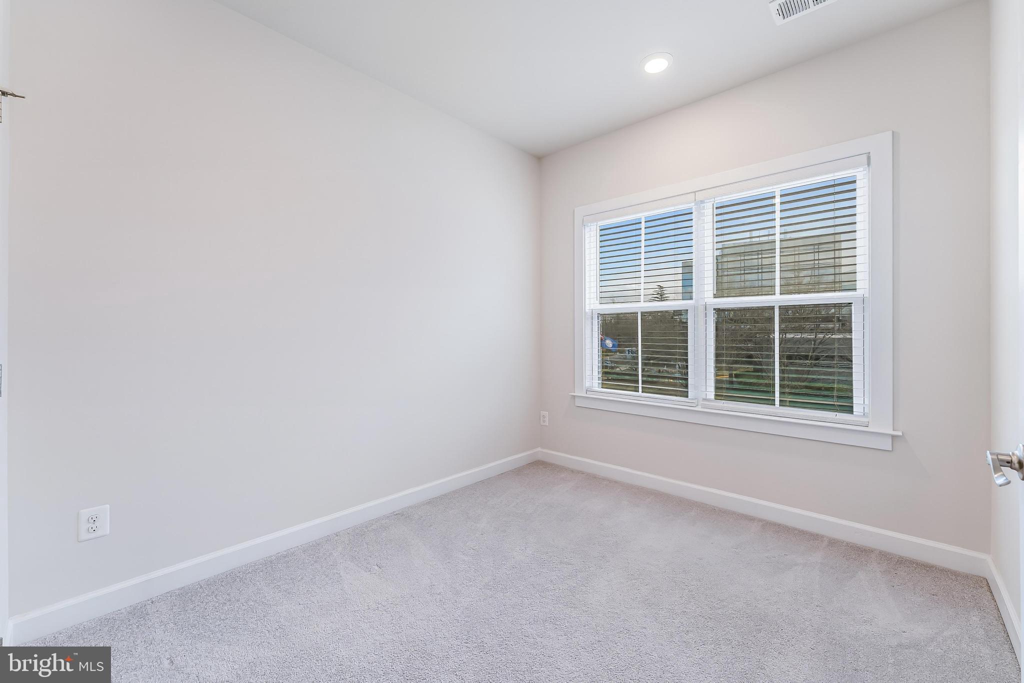 WATERVIEW AT WOODLAND PARK - Residential