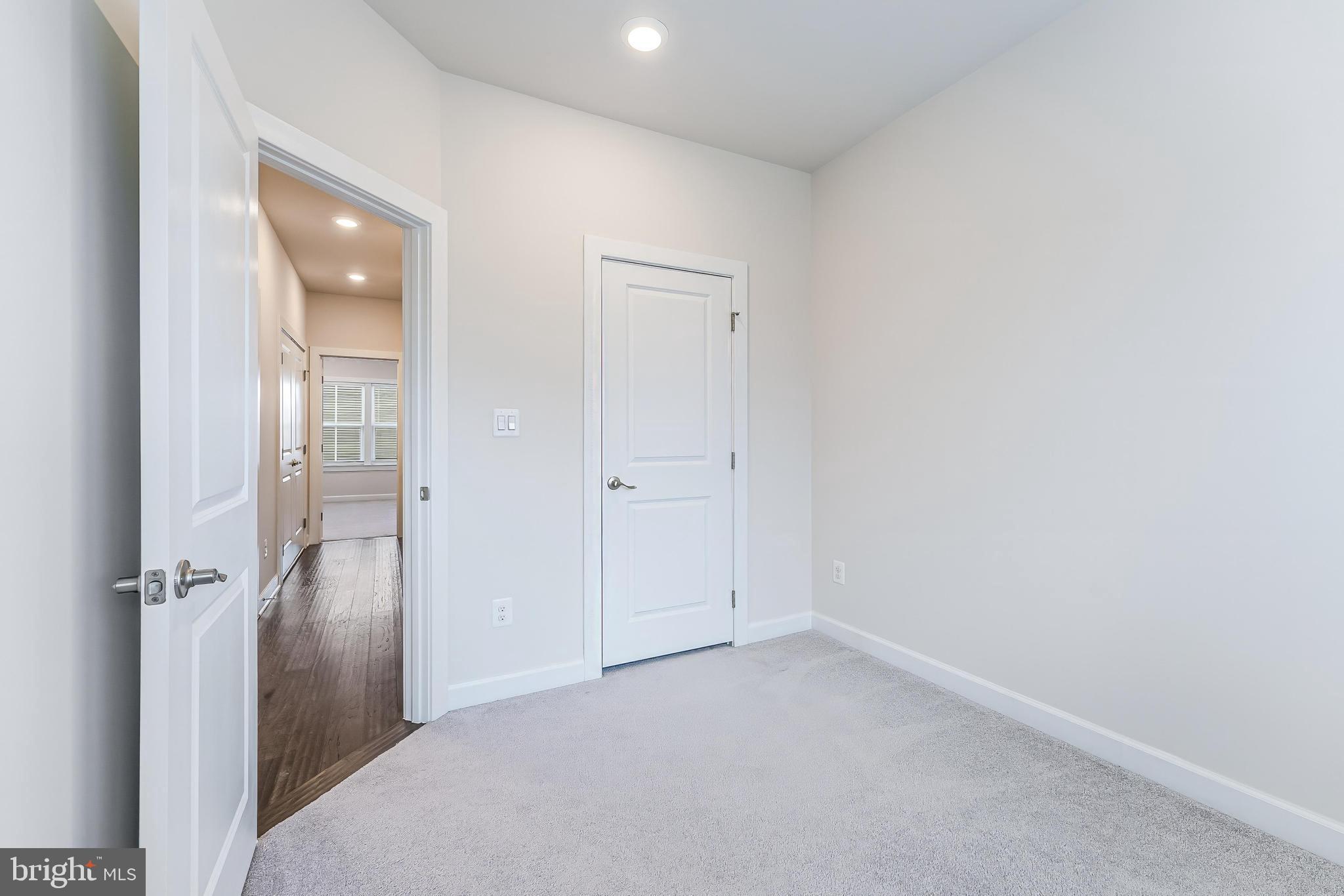 WATERVIEW AT WOODLAND PARK - Residential