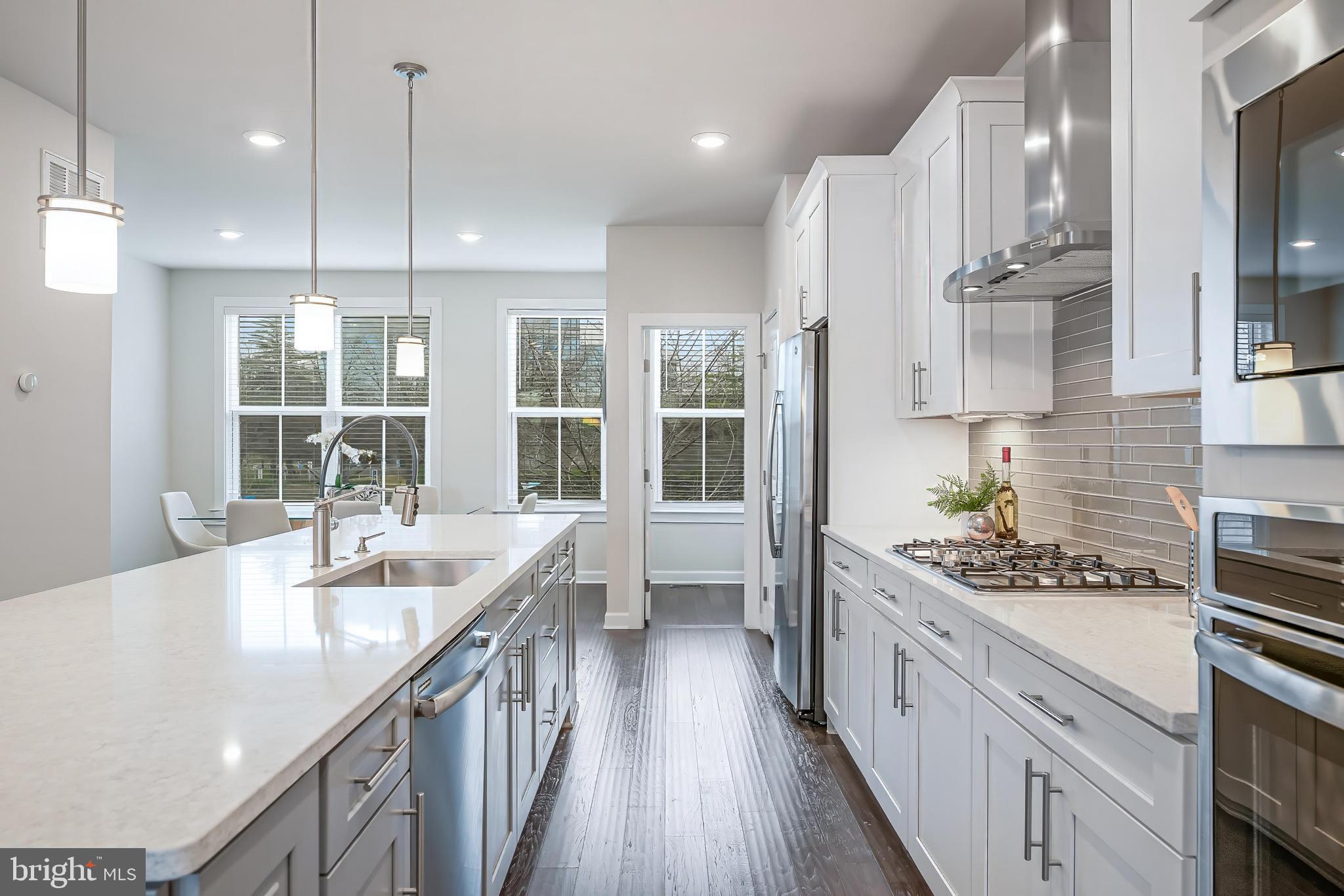 WATERVIEW AT WOODLAND PARK - Residential