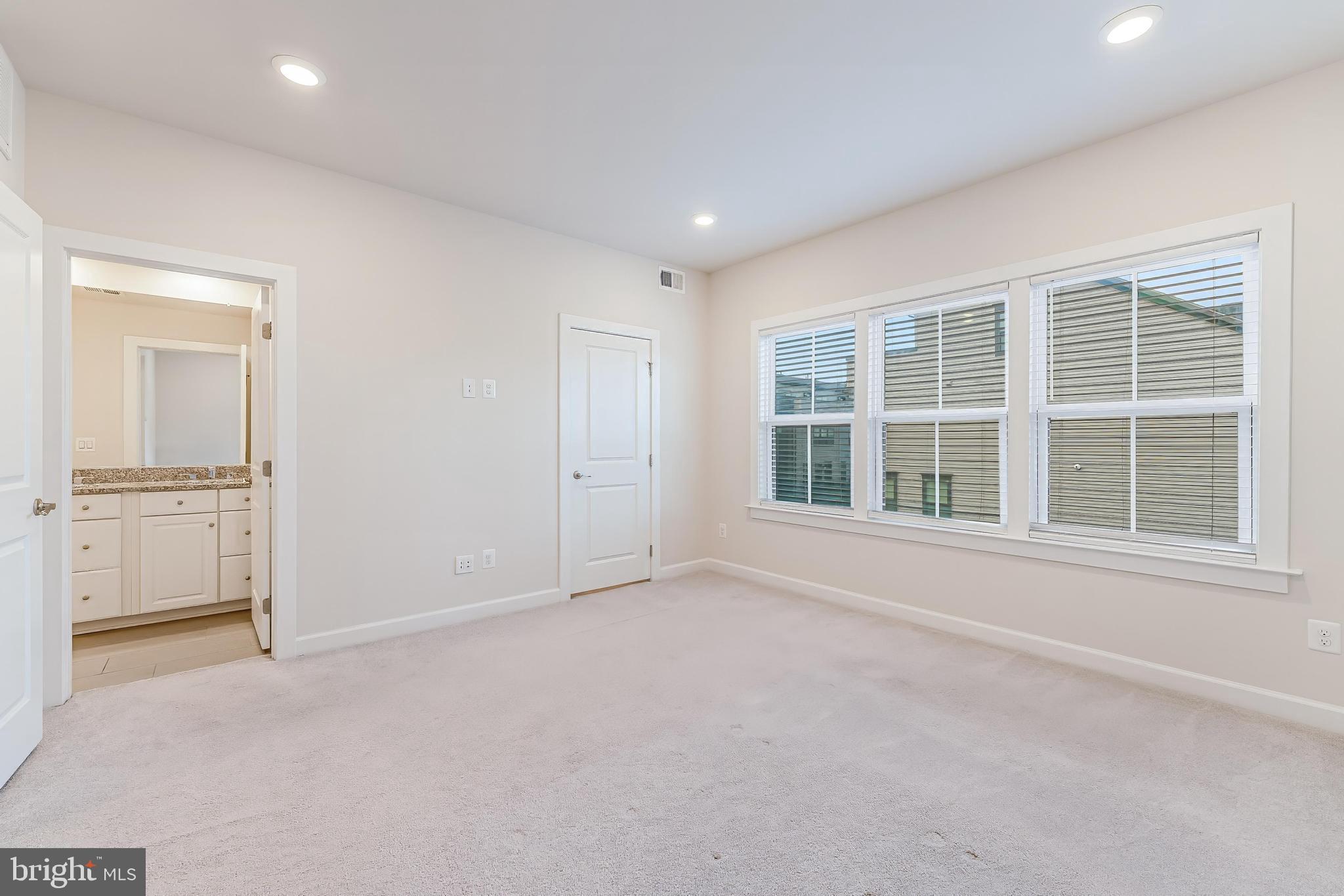 WATERVIEW AT WOODLAND PARK - Residential