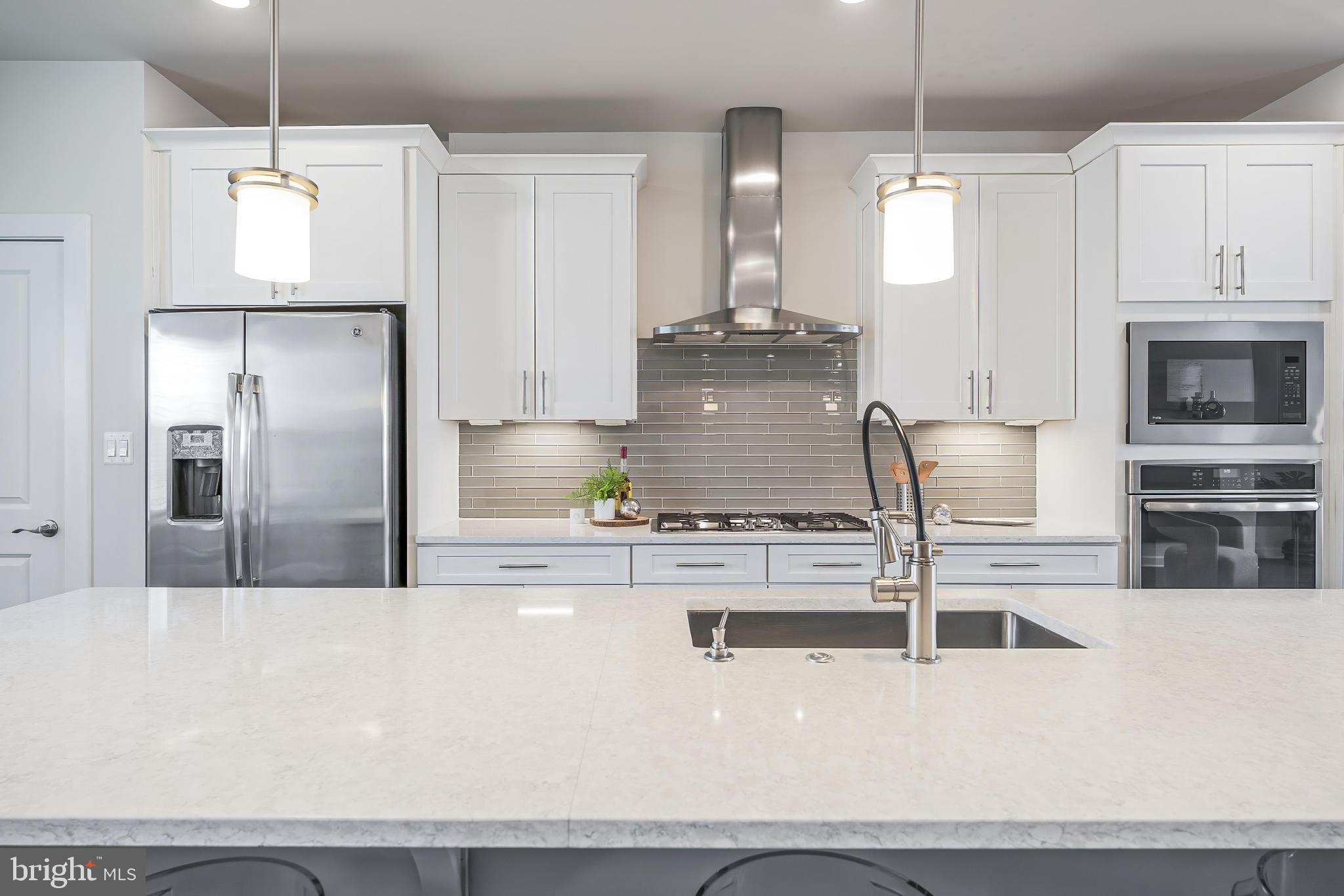 WATERVIEW AT WOODLAND PARK - Residential