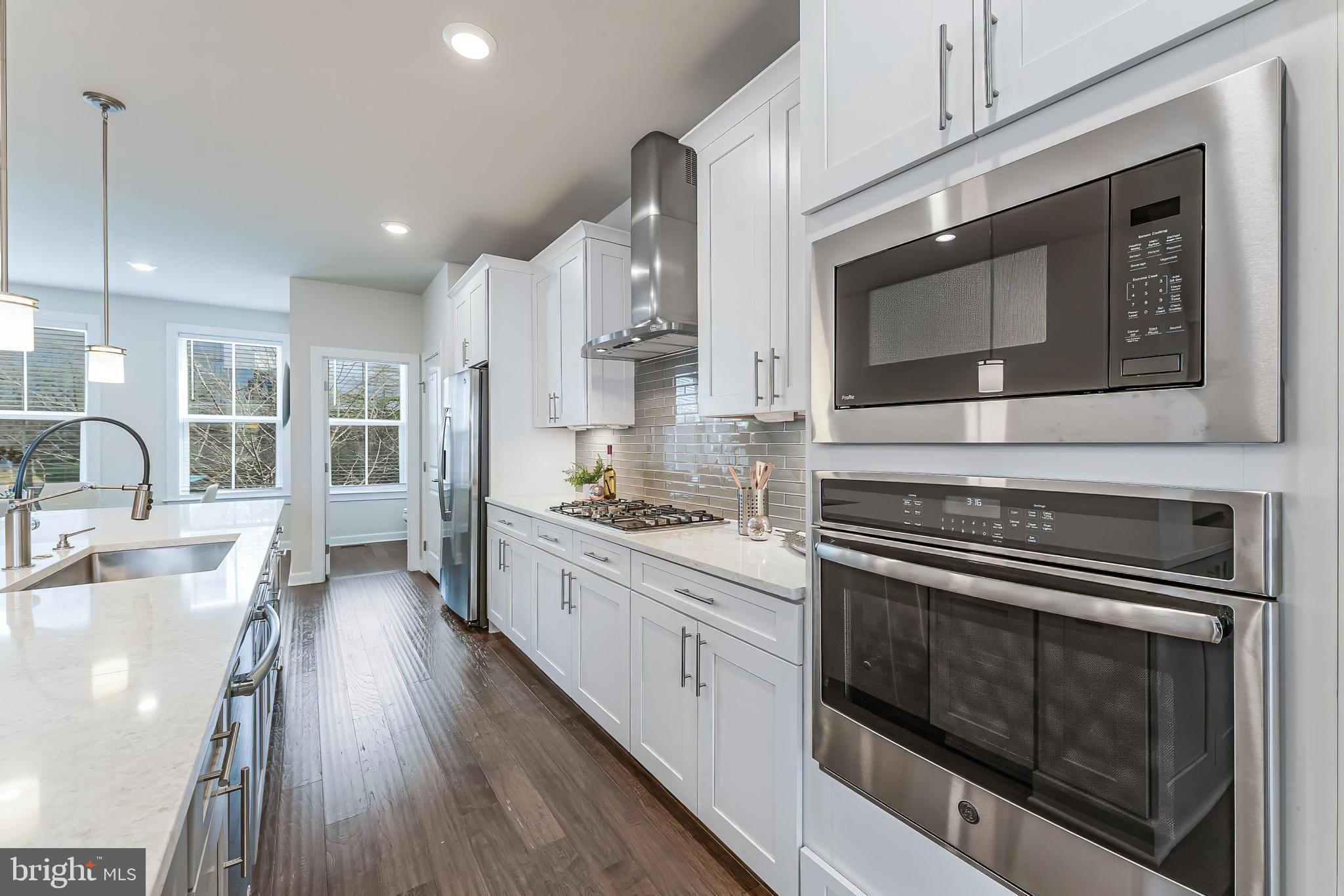 WATERVIEW AT WOODLAND PARK - Residential