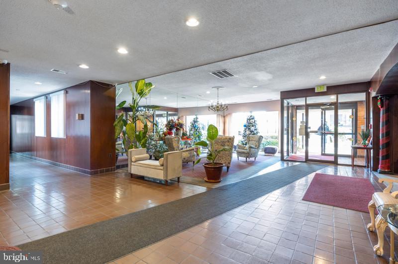 FALLSTAFF - Residential