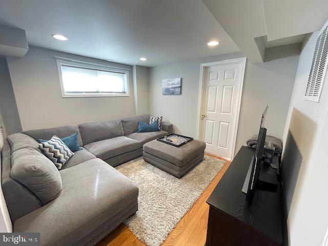 WEST SPRINGFIELD VILLAGE - Residential