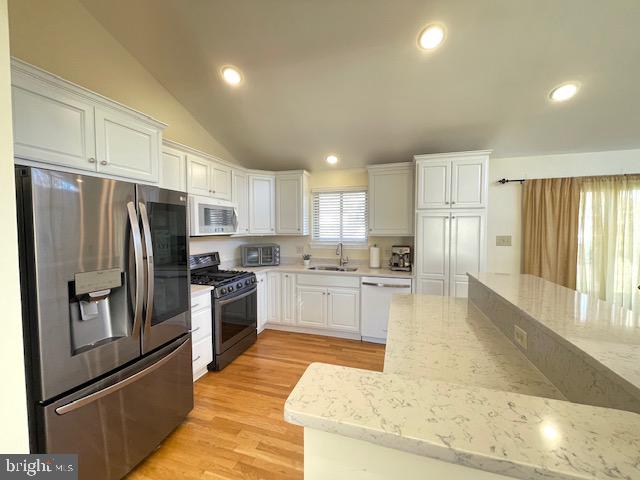 WEST SPRINGFIELD VILLAGE - Residential