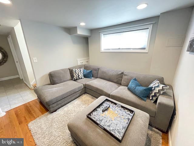 WEST SPRINGFIELD VILLAGE - Residential