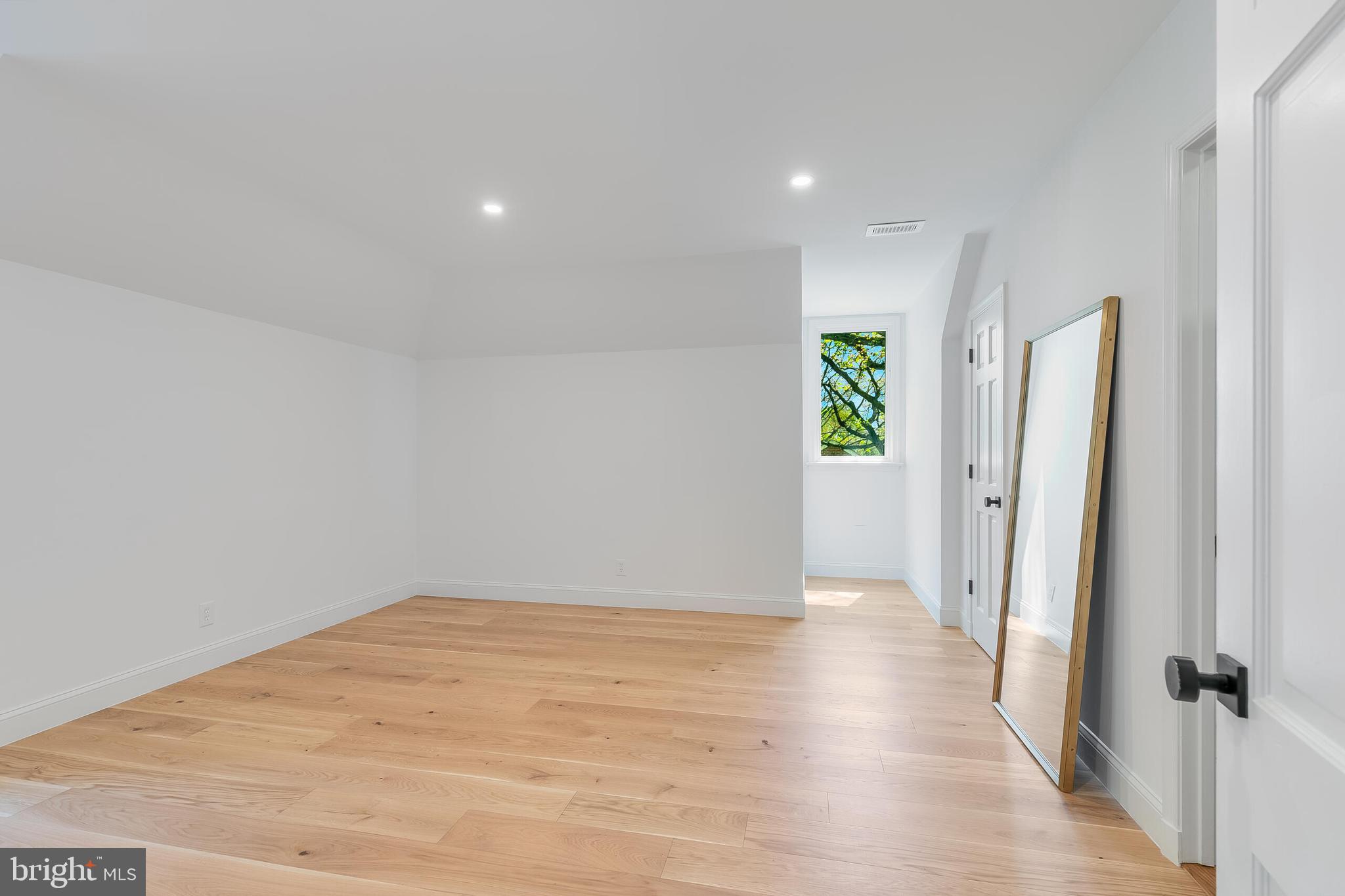 BERKLEY - Residential