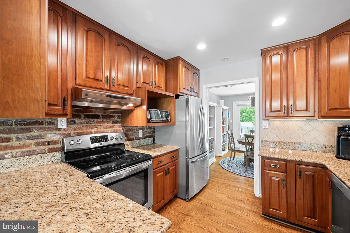 6538 RENWOOD LANE