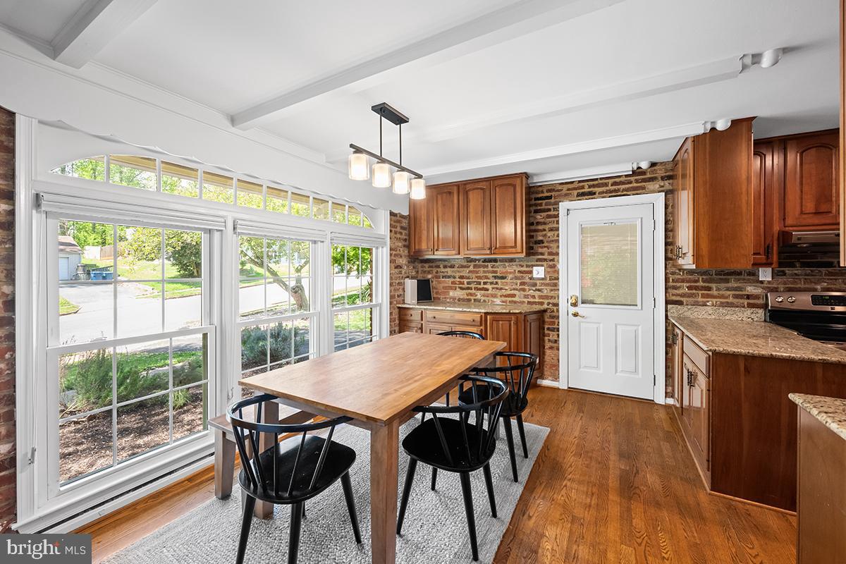 6538 RENWOOD LANE