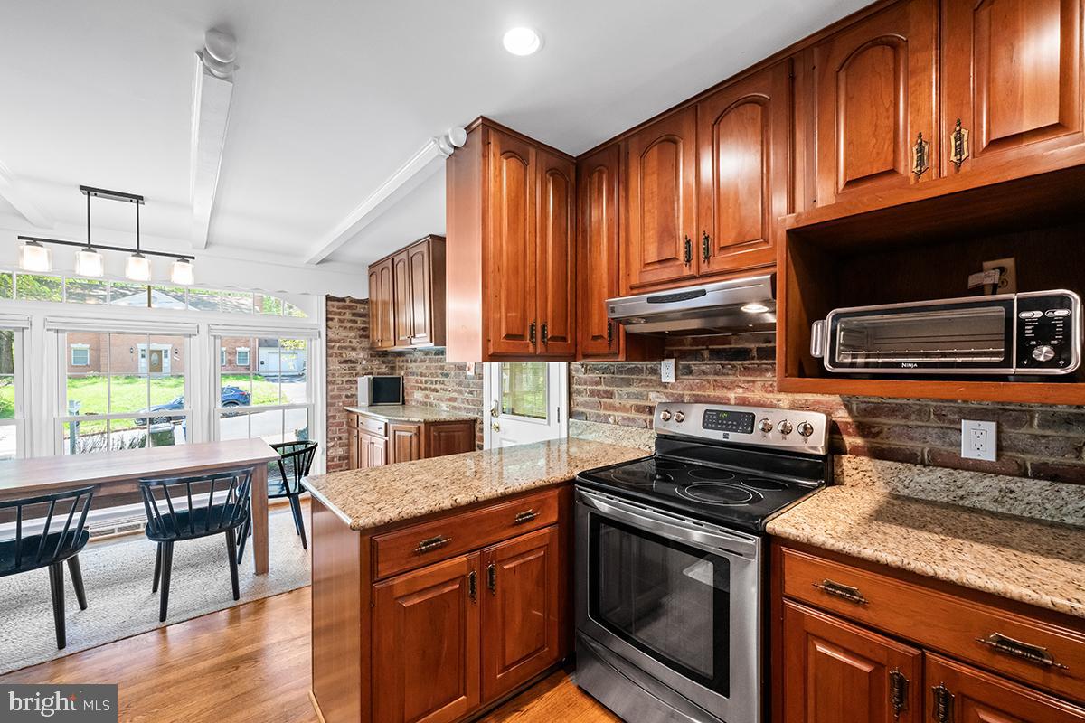 6538 RENWOOD LANE
