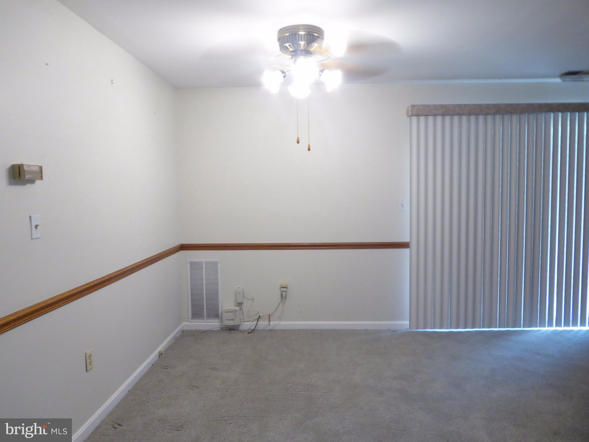 CROMWELL FOUNTAIN - Residential