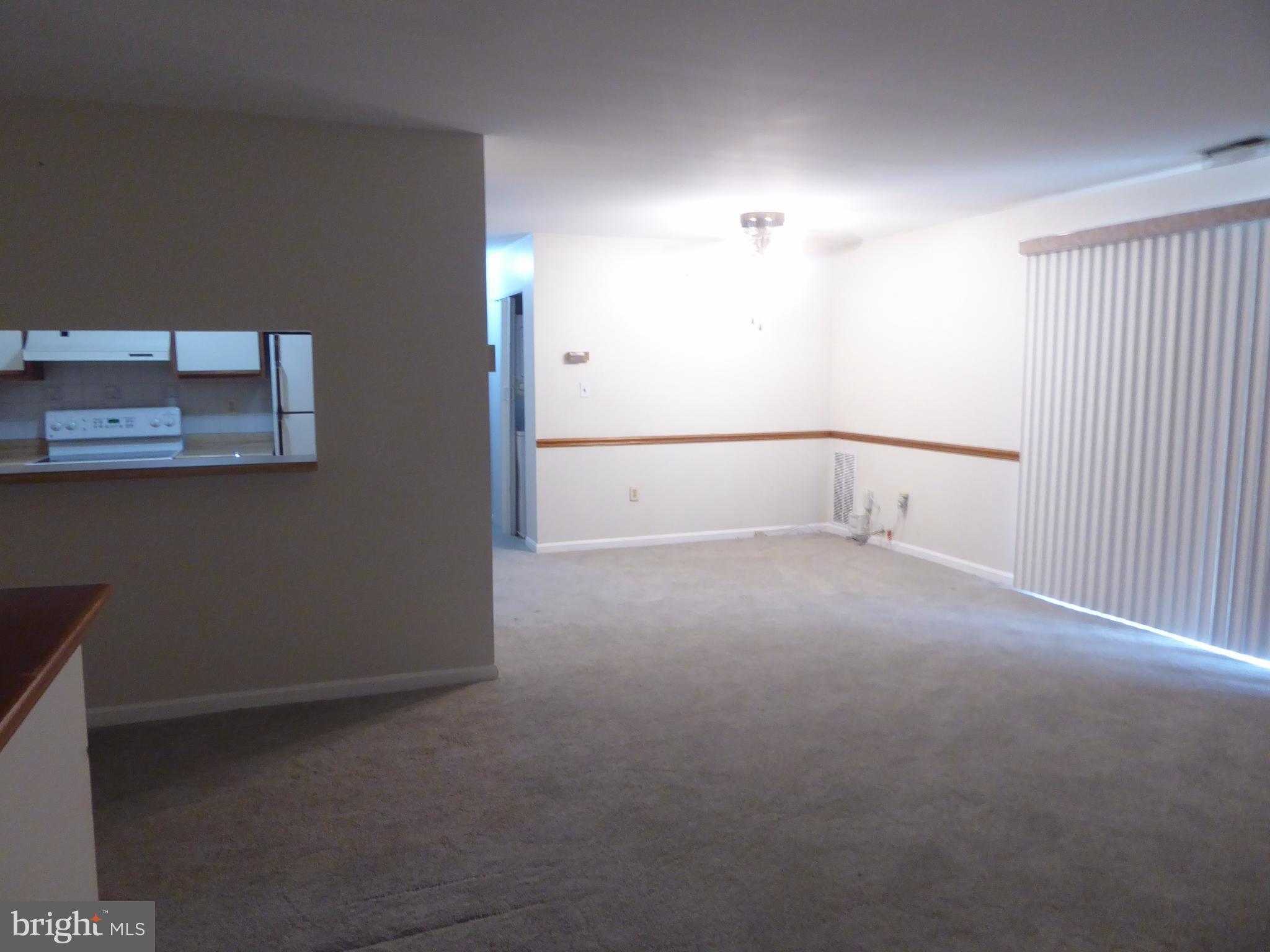 CROMWELL FOUNTAIN - Residential