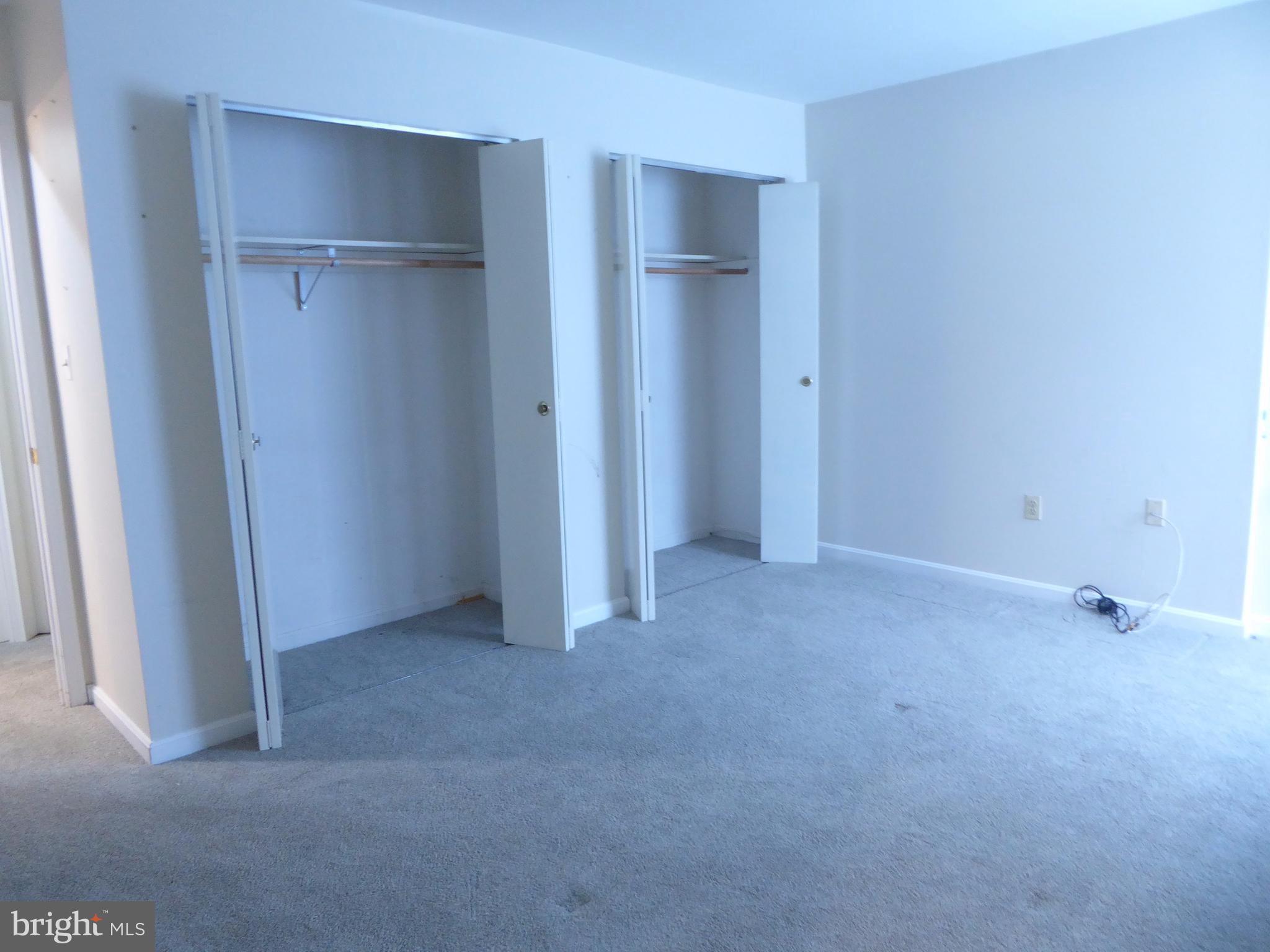 CROMWELL FOUNTAIN - Residential