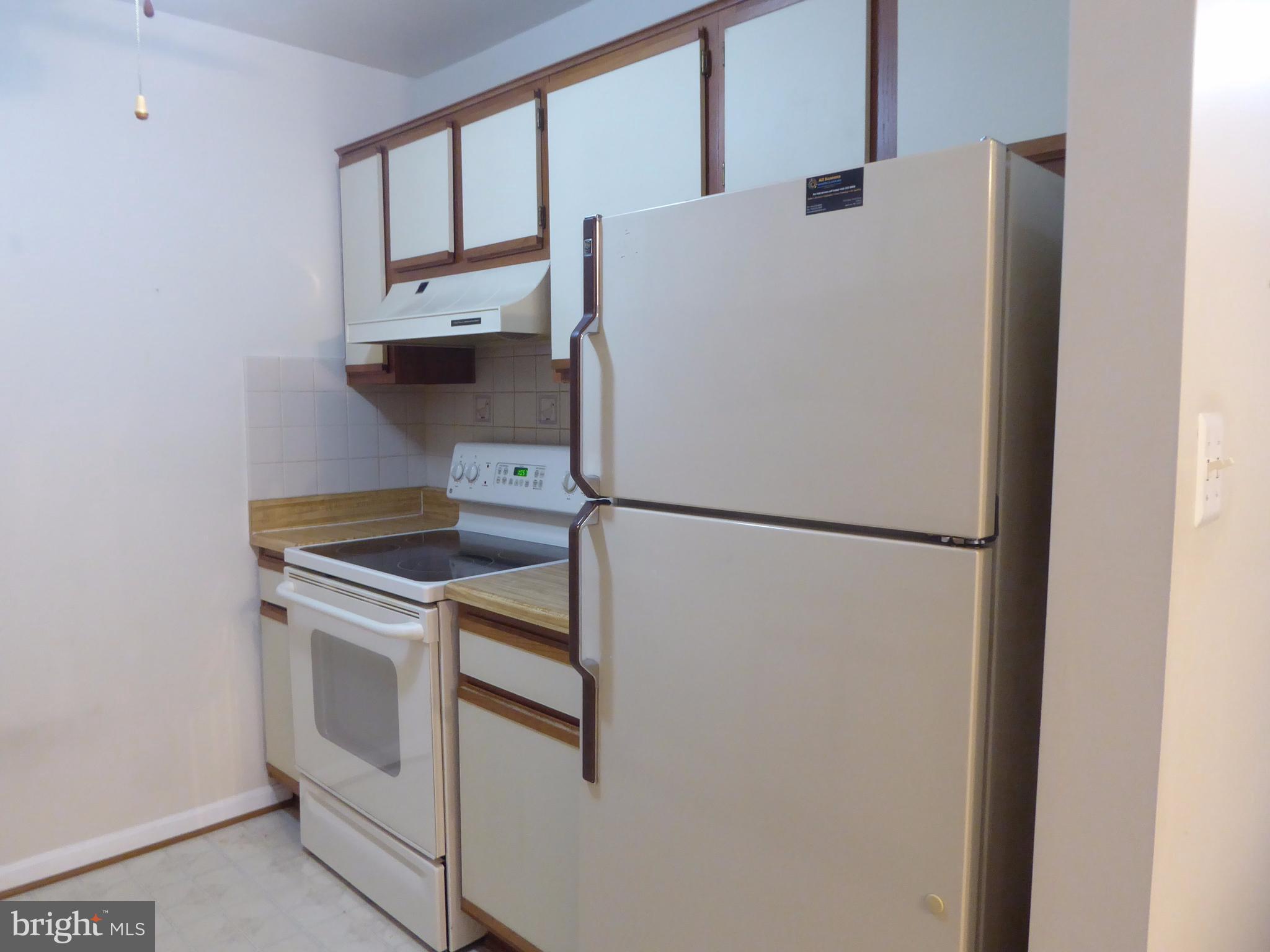 CROMWELL FOUNTAIN - Residential