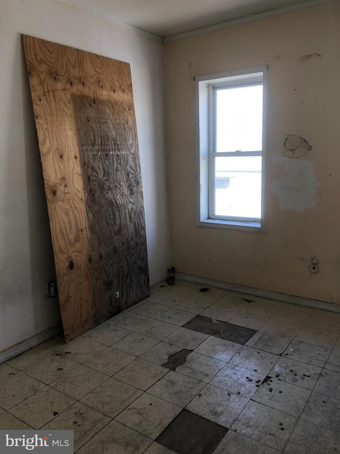 KENSINGTON - Residential