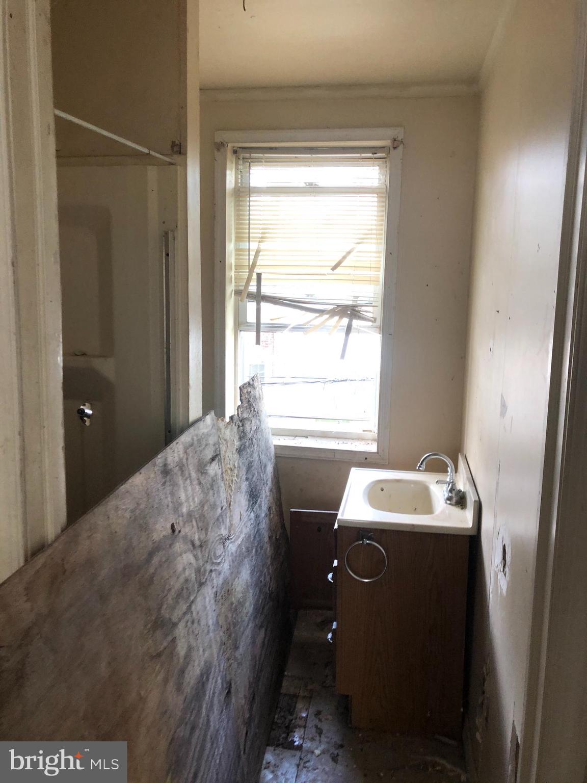 KENSINGTON - Residential